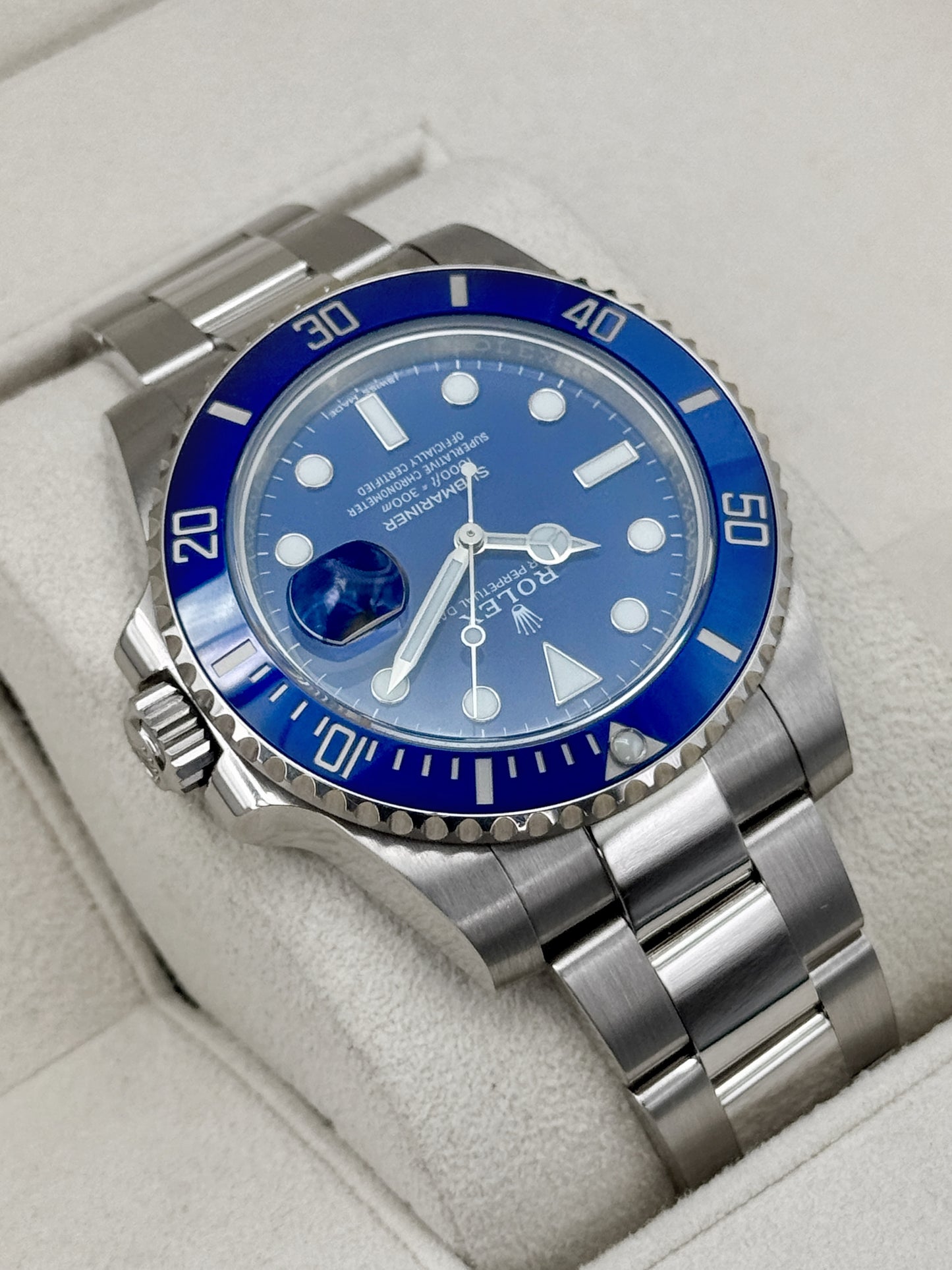 2016 Rolex Submariner Smurf 40mm 116619LB White Gold Blue Dial