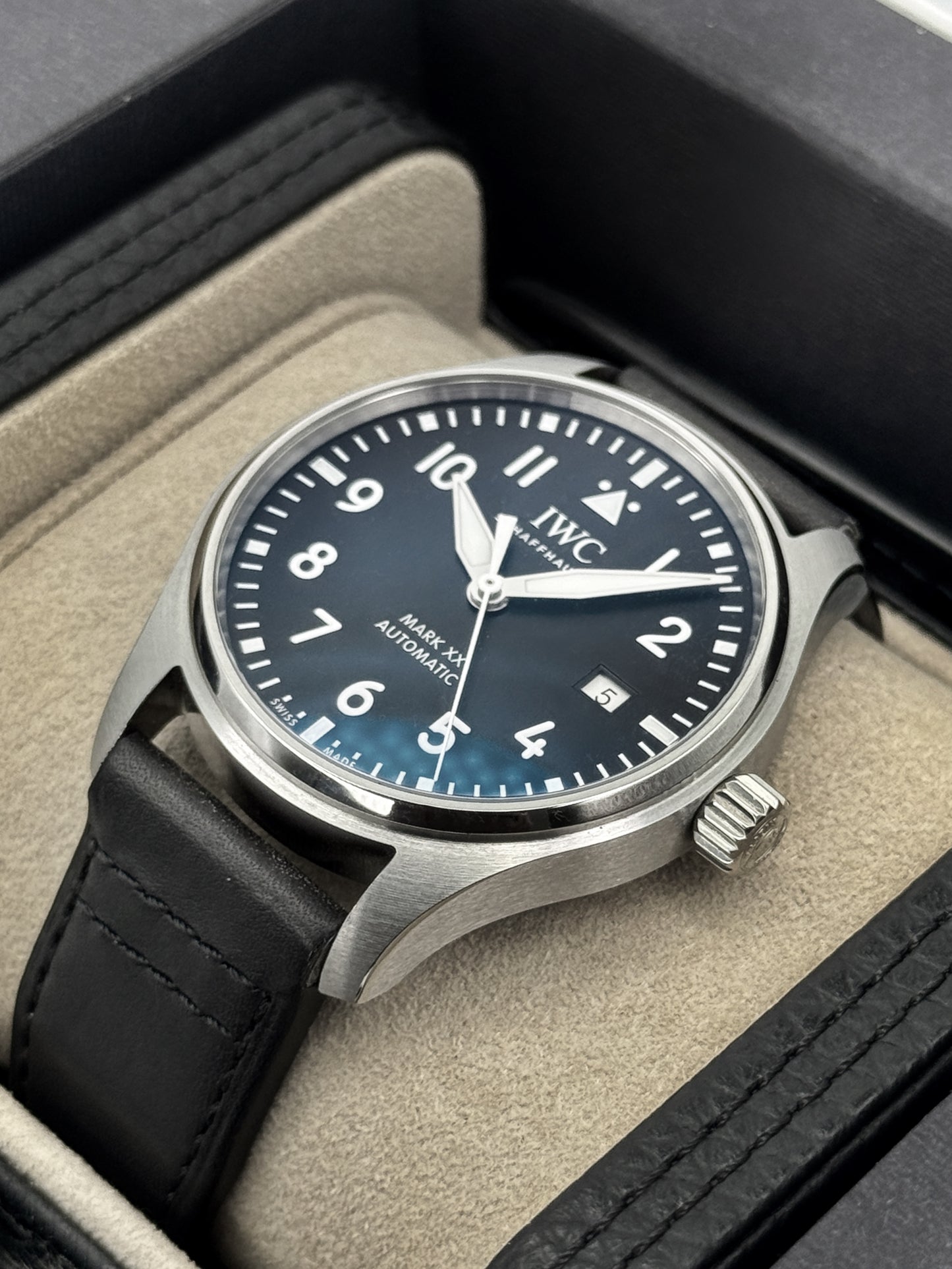 2026 IWC Pilot's Watch Mark XX 40mm IW328201 Stainless Steel Black Dial