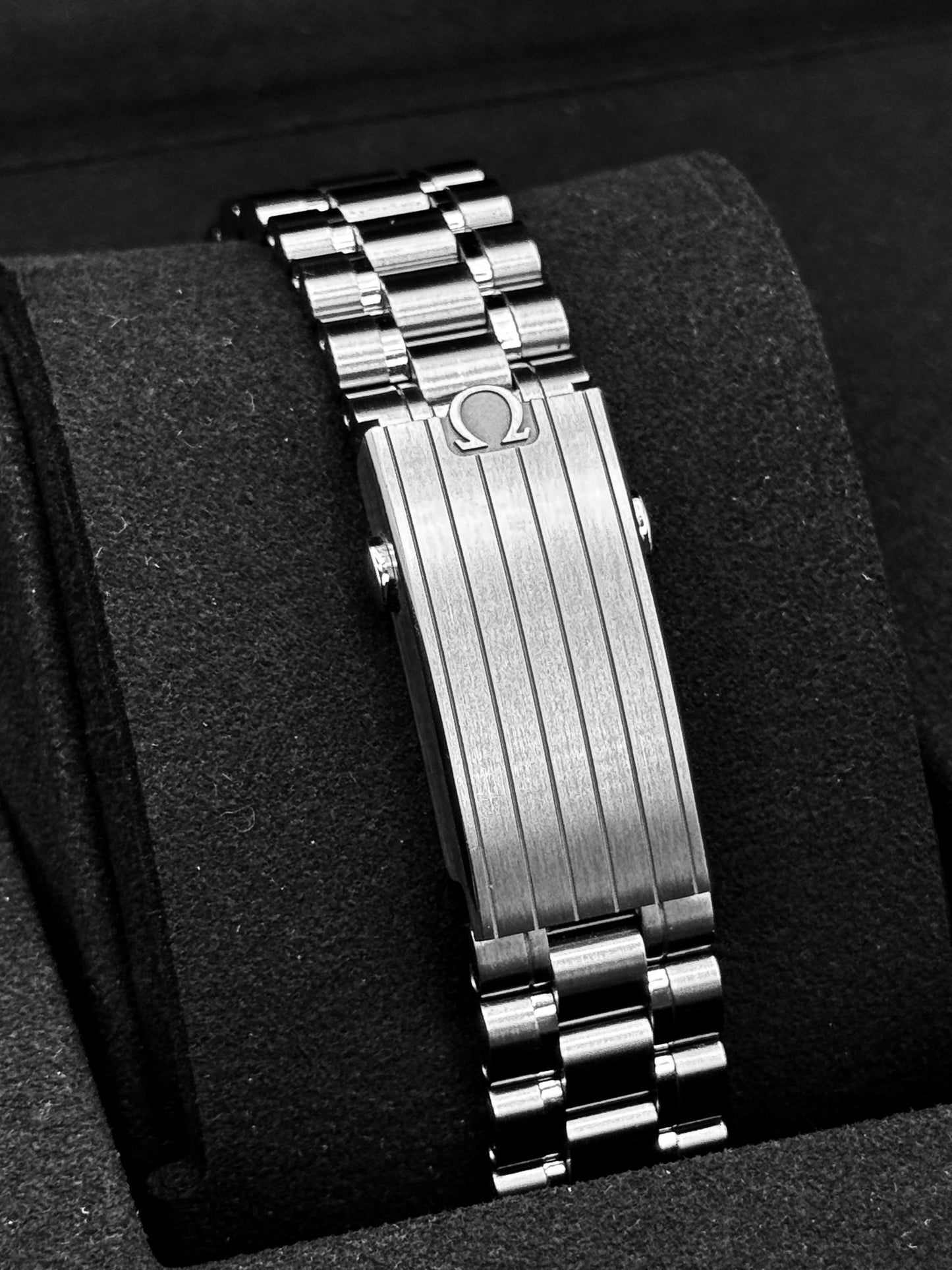 2023 Omega Speedmaster Moonwatch Pro 42mm 310.30.42.50.01.002 Black Dial