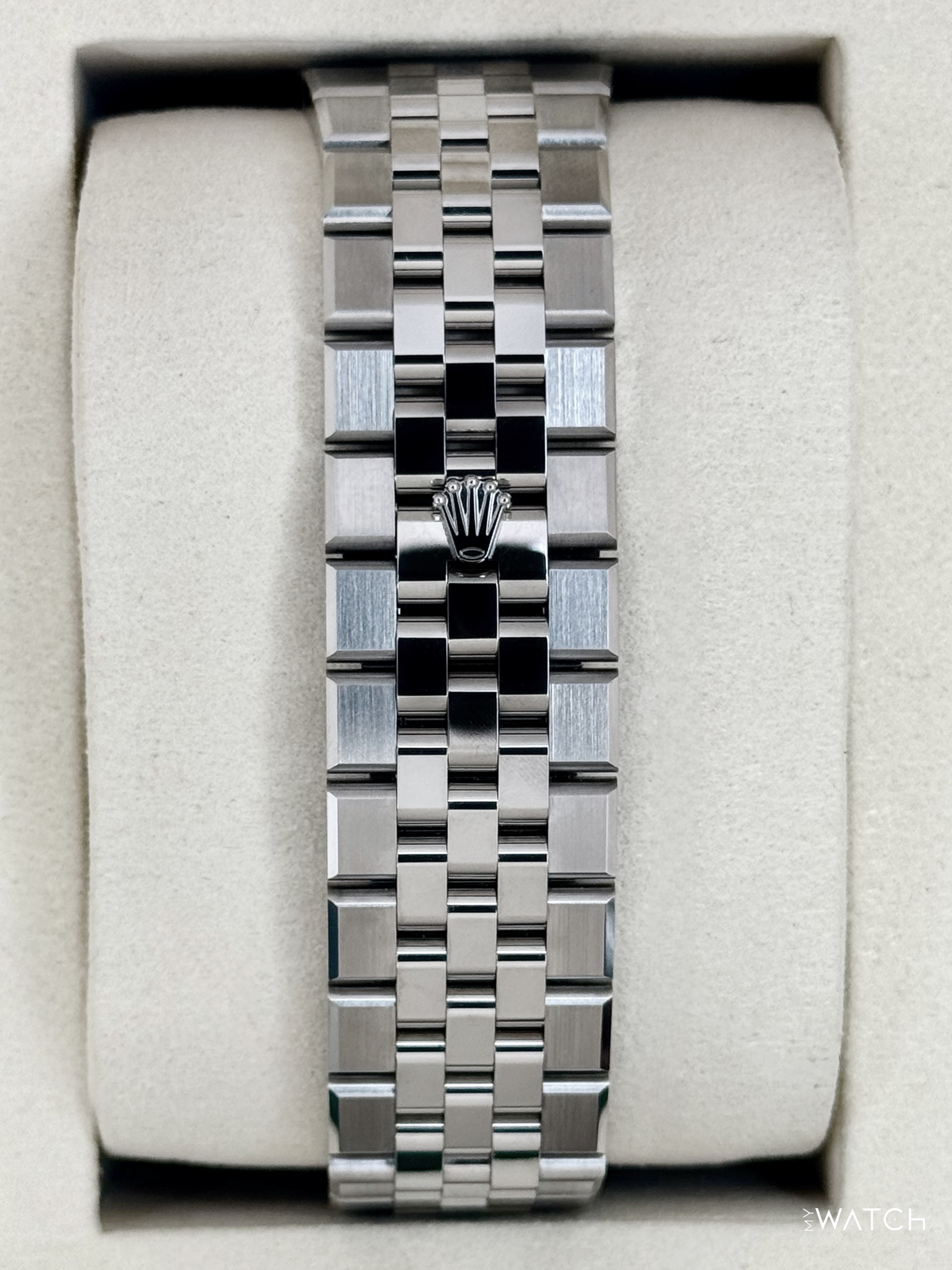 NEW 2026 Rolex Land-Dweller 40mm 127334 Stainless Steel Jubilee White Dial - MyWatchLLC