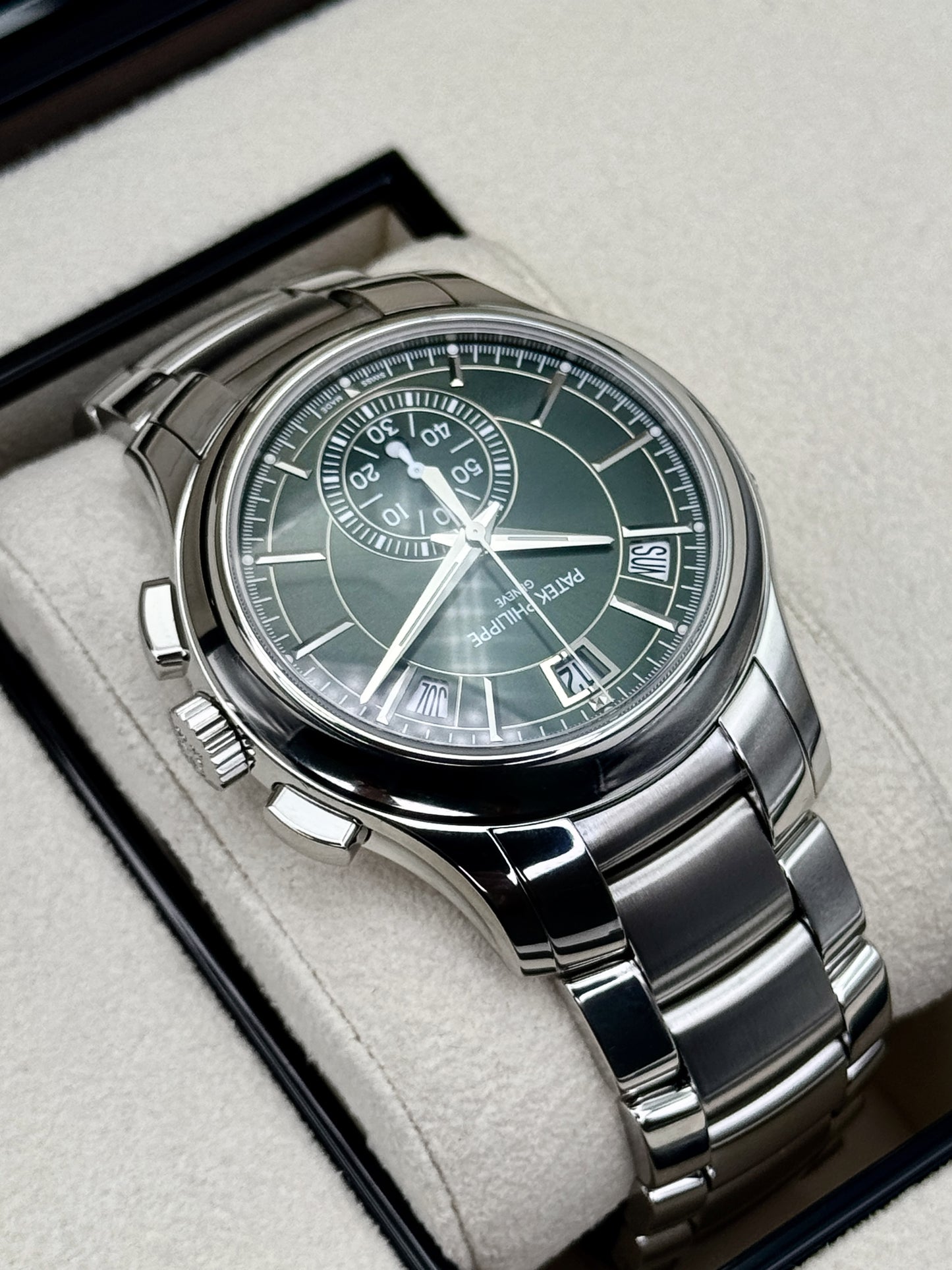 2022 Patek Philippe Flyback Chronograph Annual Calendar 5905/1A Olive Green Dial