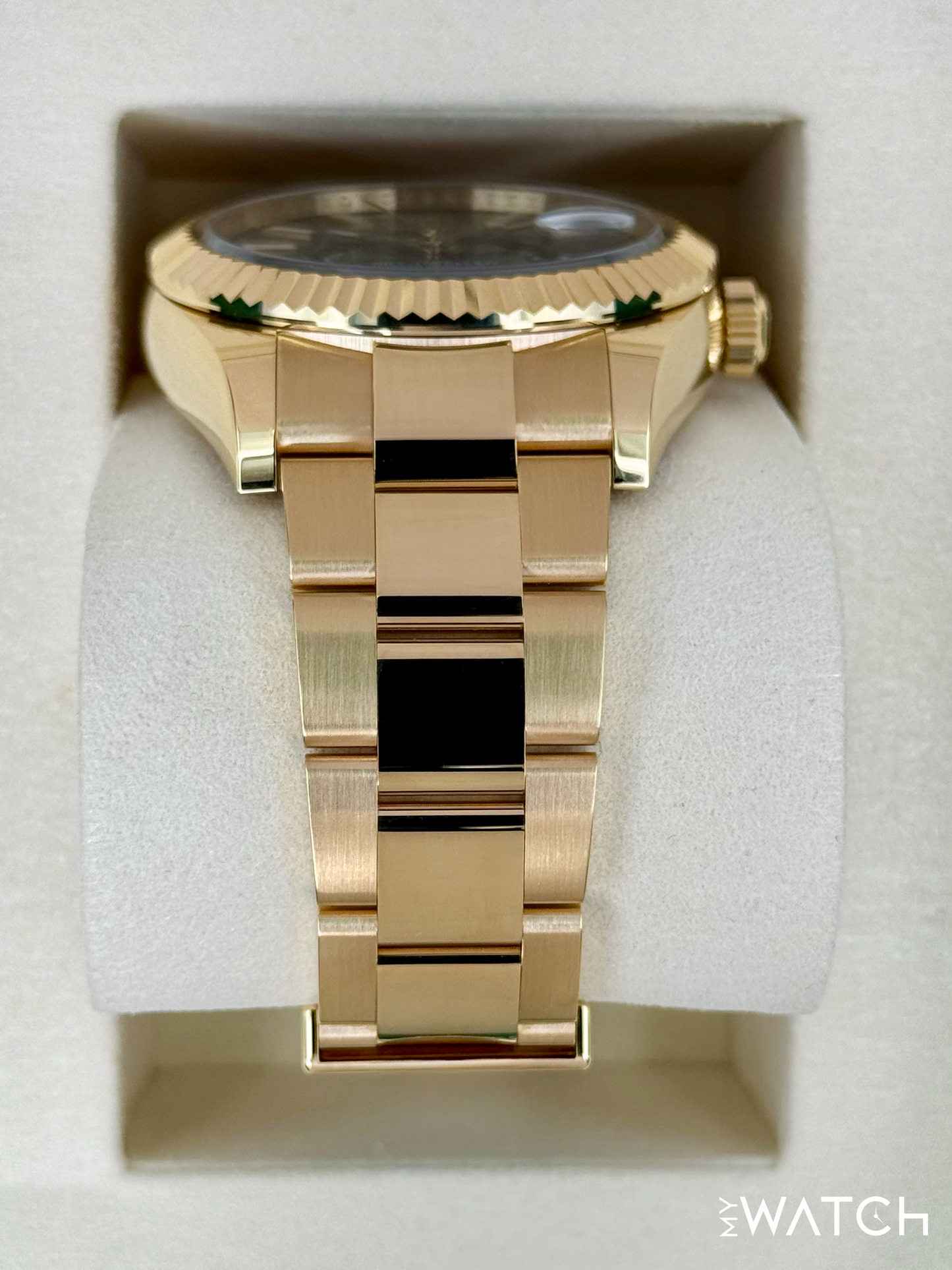 NEW 2025 Rolex Sky-Dweller 42mm 336938 Yellow Gold Oyster Green Dial