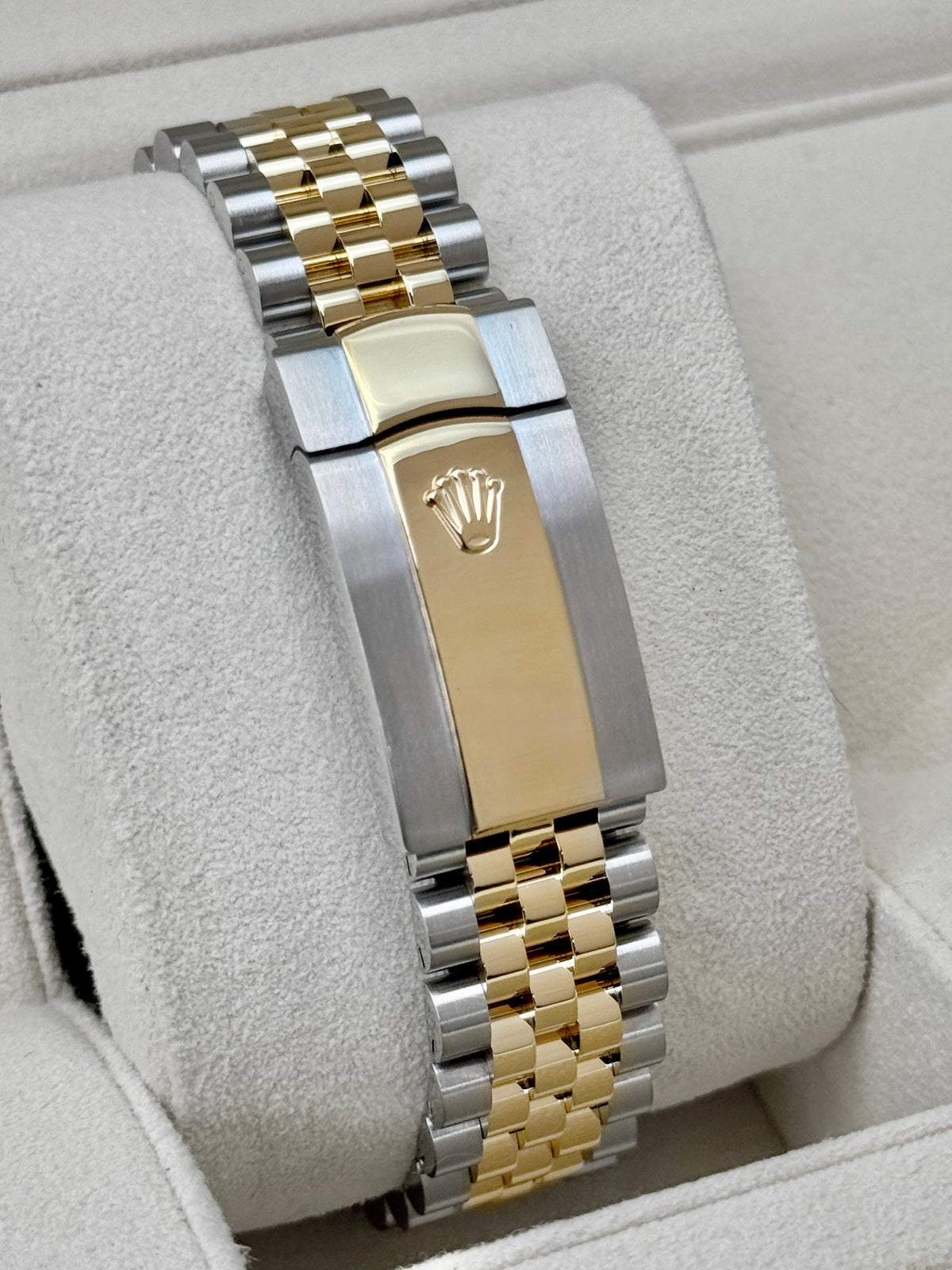 2022 Rolex Datejust 36mm 126233 Two-Tone Jubilee Mother of Pearl Diamond Dial