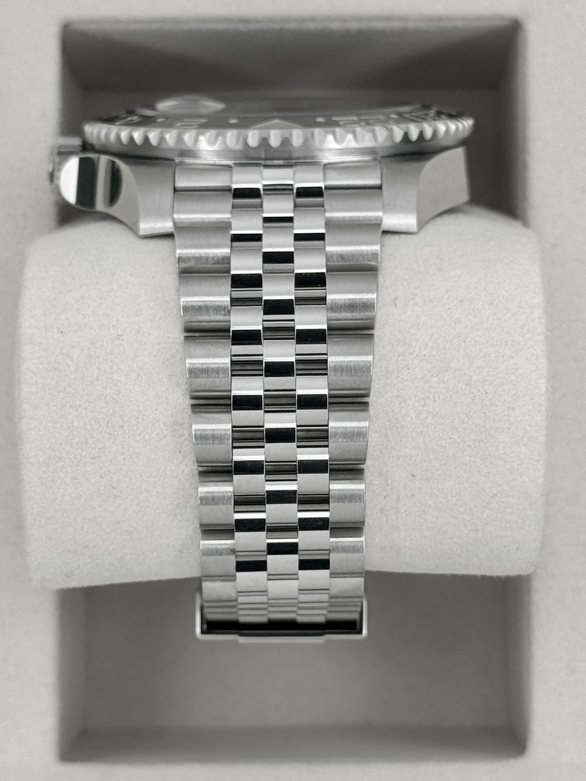 2025 Rolex GMT-Master II Batgirl 40mm 126710BLNR Jubilee