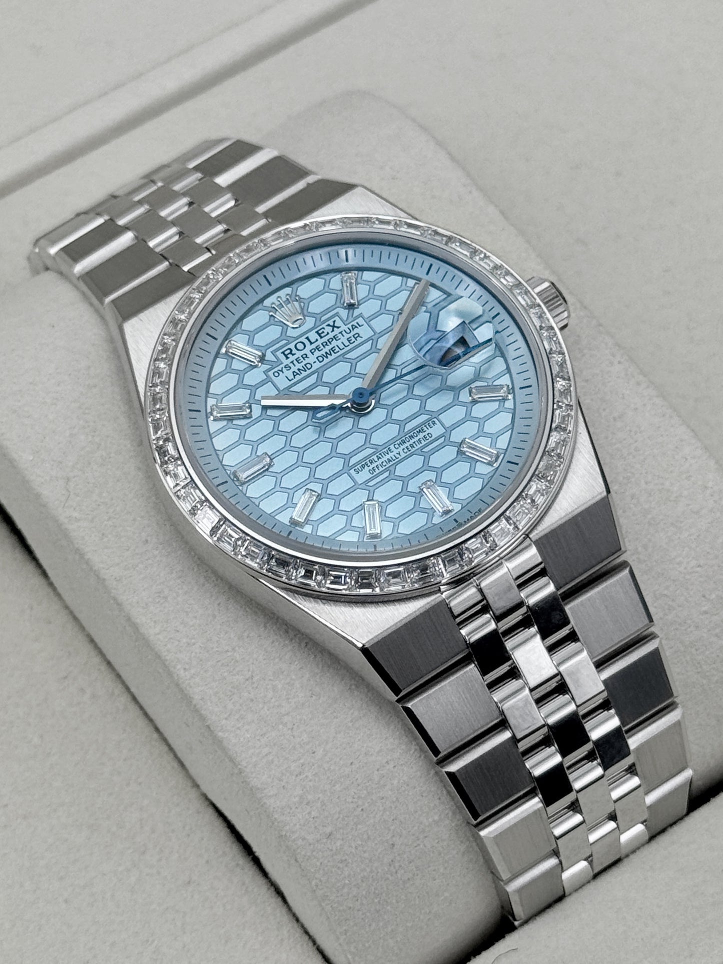 NEW 2026 Rolex Land-Dweller 36mm 127286TBR Platinum Ice Blue Honeycomb Motif Diamond Dial