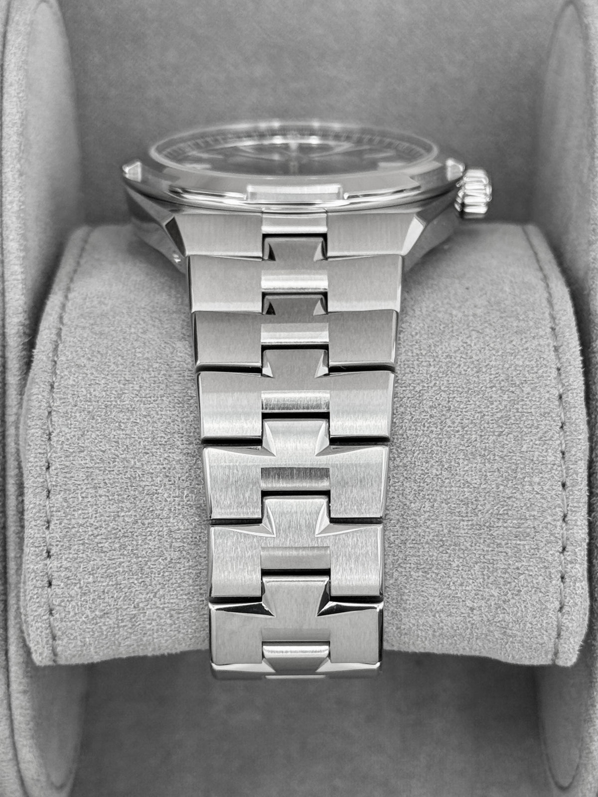 NEW 2026 Vacheron Constantin Overseas 41mm 4520V Stainless Steel Blue Dial