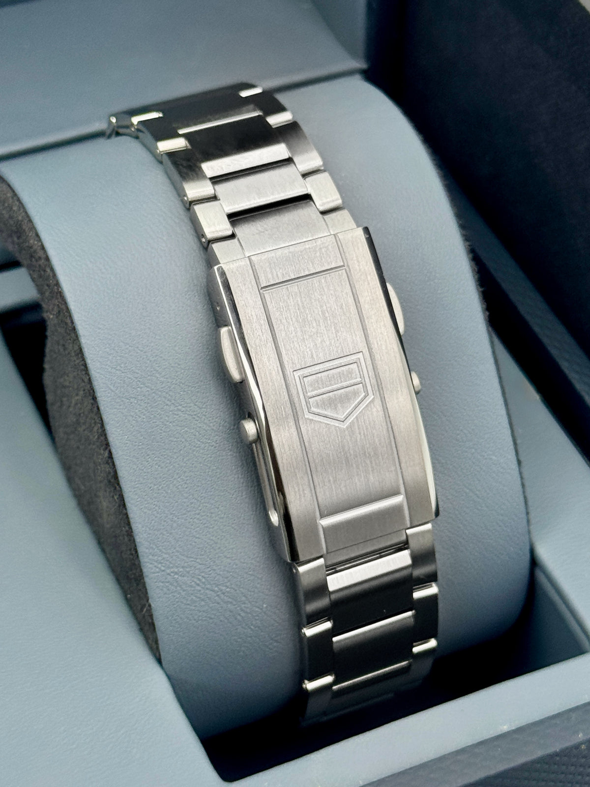 2025 TAG Heuer Aquaracer Pro 300 Date 42mm WBP5116 Stainless Steel Green Dial