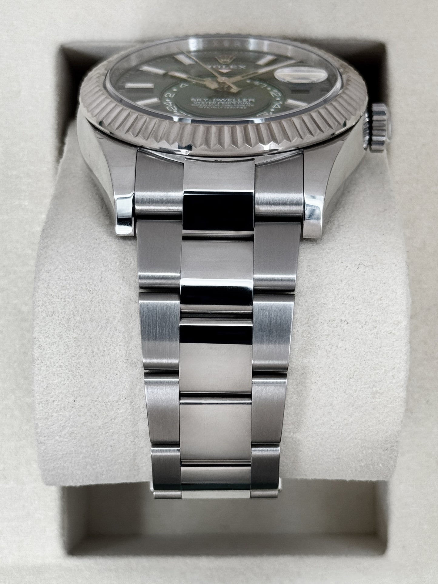 2025 Rolex Sky-Dweller 42mm 336934 Oyster Green Dial