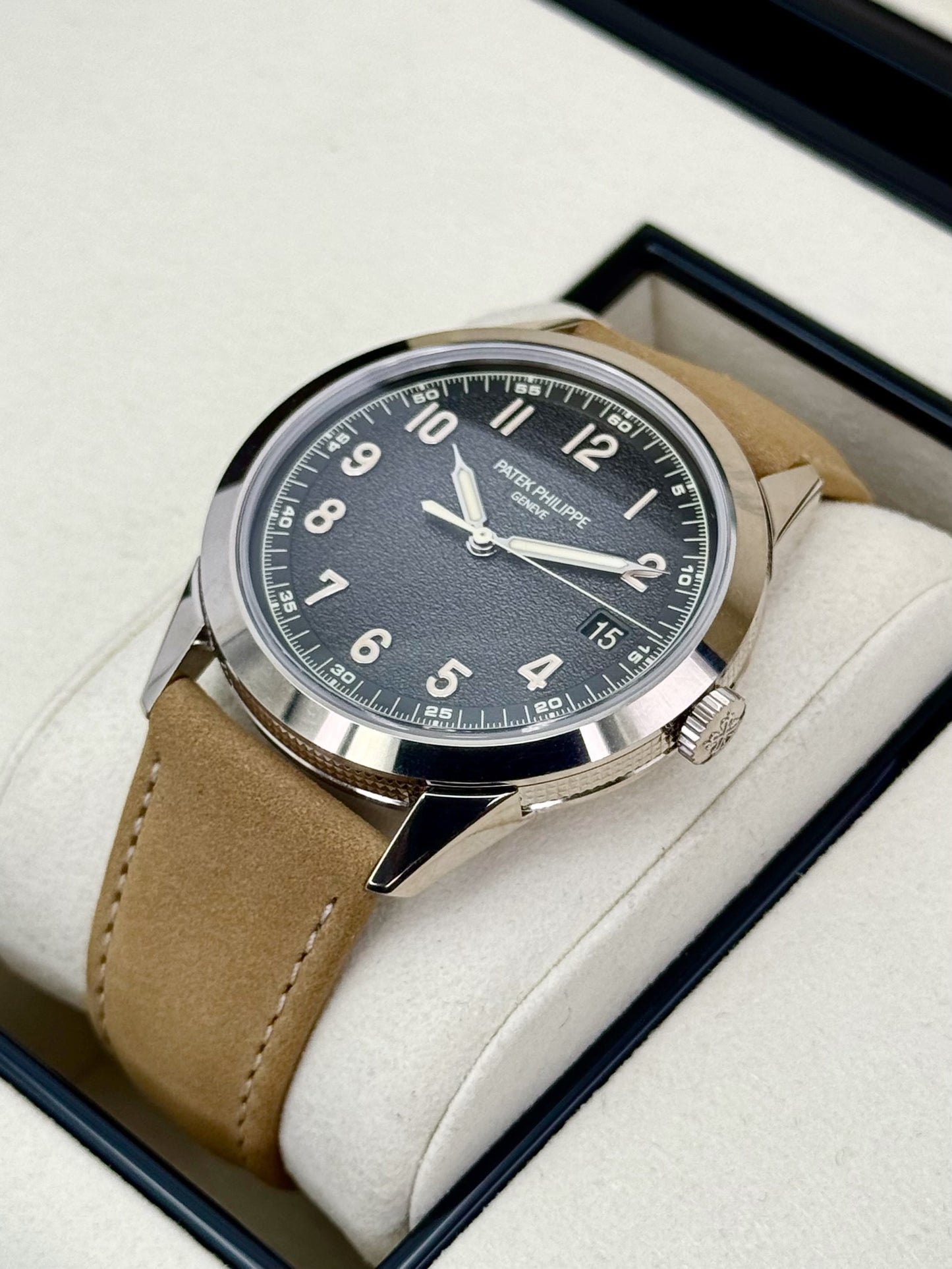 2025 Patek Philippe Calatrava 40mm 5226G White Gold Black Dial