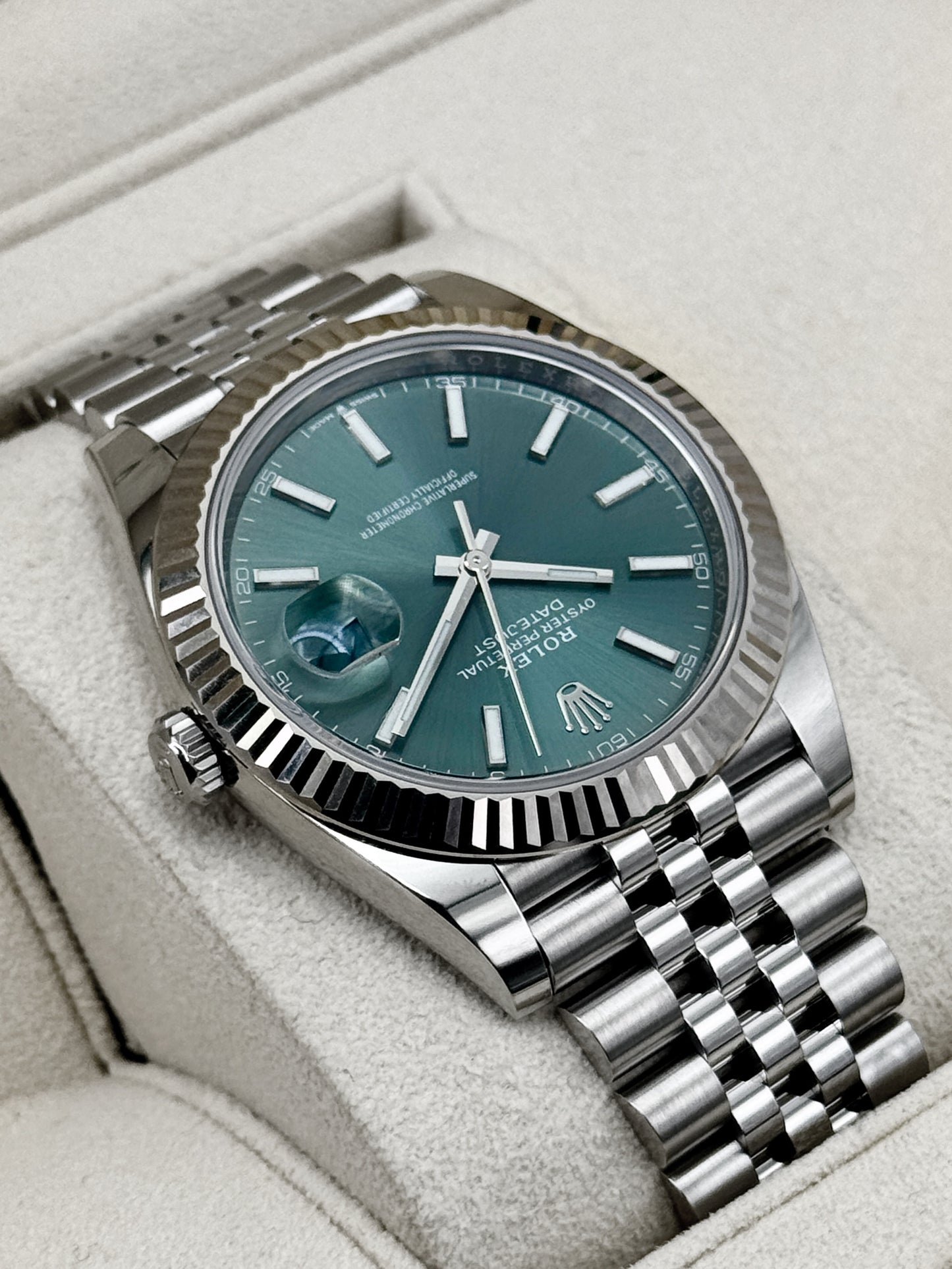 2023 Rolex Datejust 41mm 126334 Stainless Steel Jubilee Mint Green Dial
