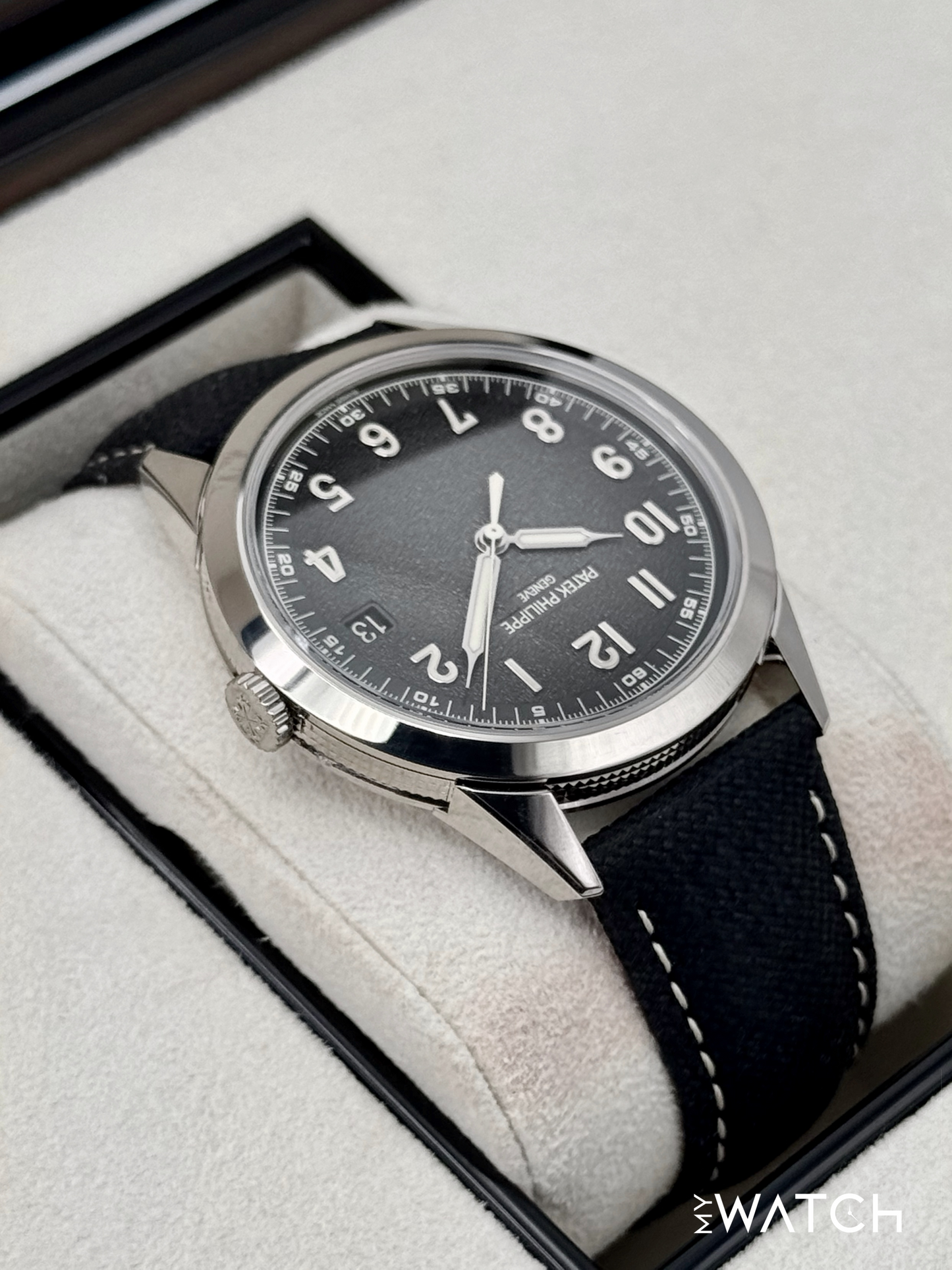 2023 Patek Philippe Calatrava 40mm 5226G White Gold Black Dial