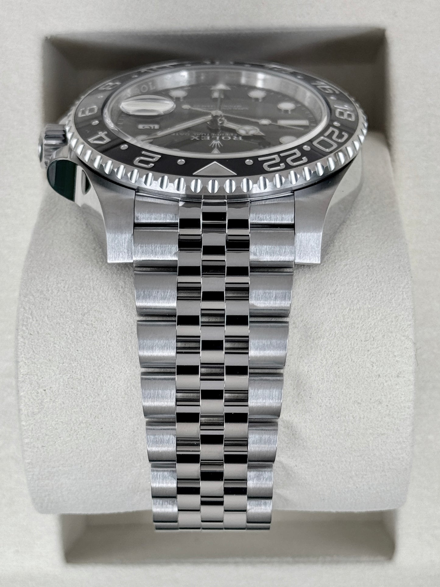 NEW 2026 Rolex GMT-Master II Bruce Wayne 40mm 126710GRNR Jubilee (NEW STYLE CARD)