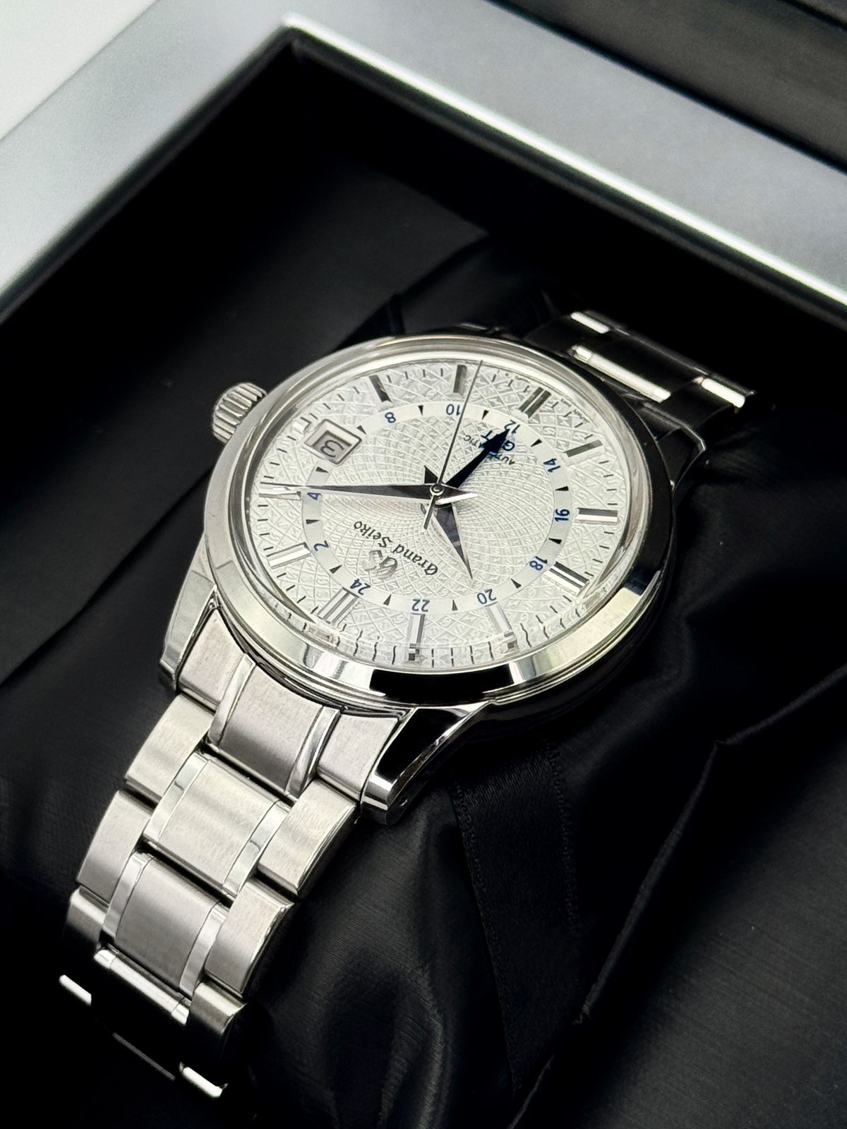 2018 Grand Seiko Elegance Collection 39mm SBGM235 Stainless Steel Silver Dial