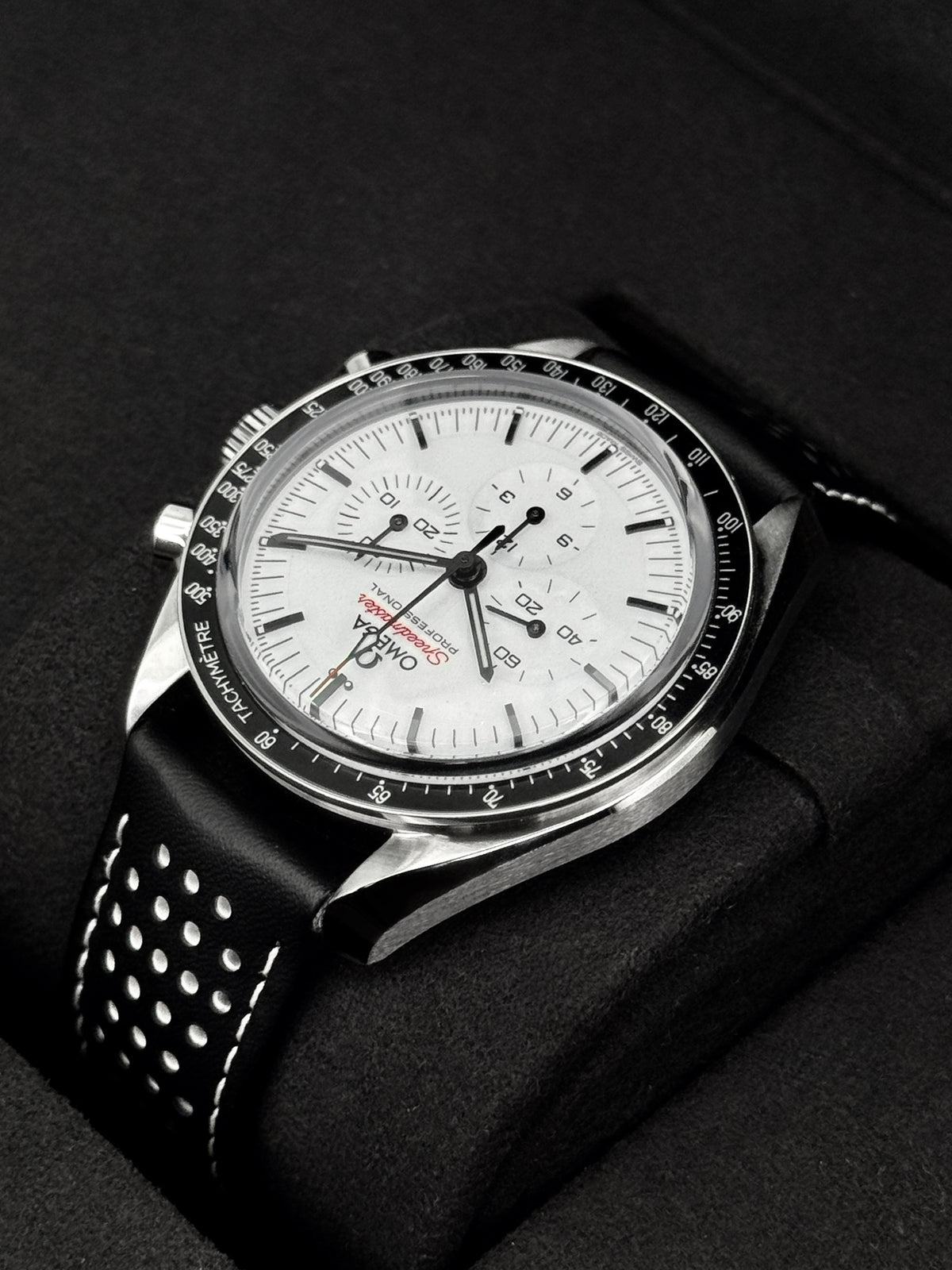 2026 Omega Speedmaster Moonwatch Pro 42mm 310.32.42.50.04.001 White Dial