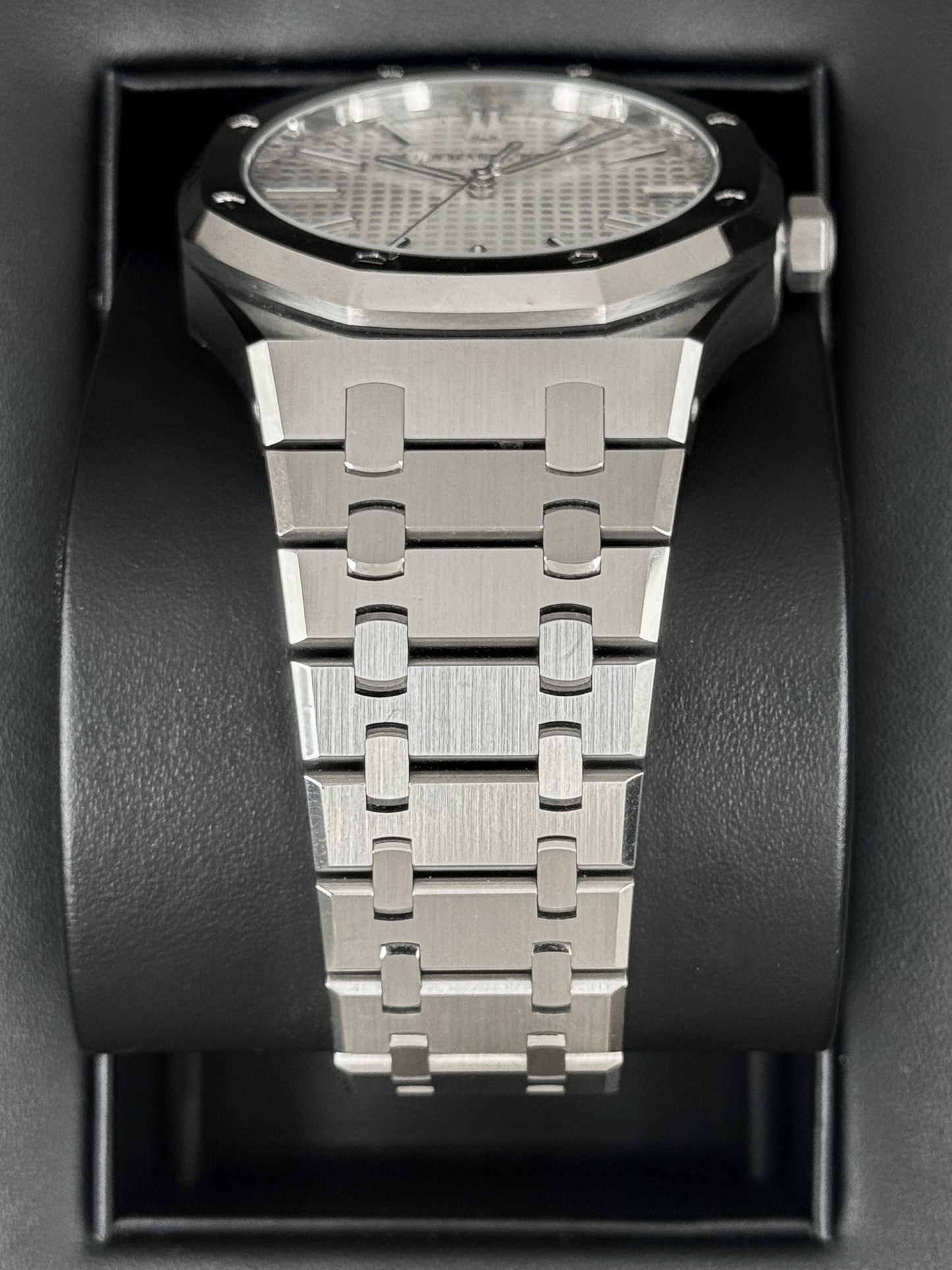2024 Audemars Piguet Royal Oak 41mm 15510ST Stainless Steel White Dial