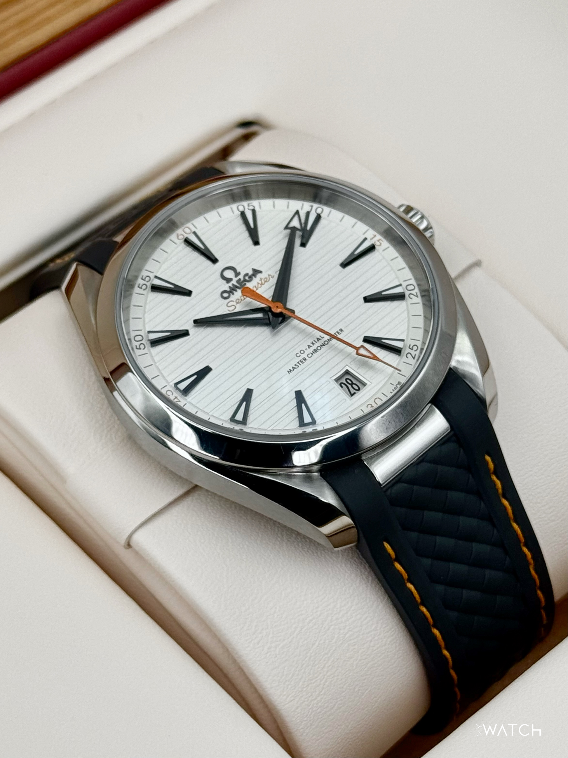 2025 Omega Seamaster Aqua Terra 41mm 220.12.41.21.02.002 Silver Dial - MyWatchLLC