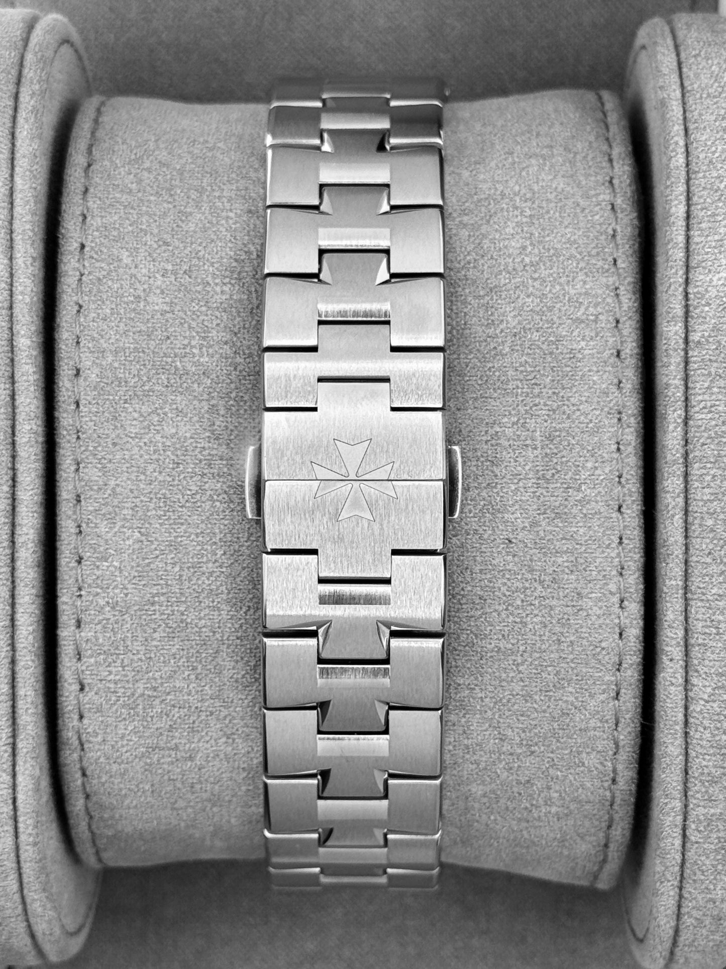 NEW 2026 Vacheron Constantin Overseas 41mm 4520V Stainless Steel Blue Dial
