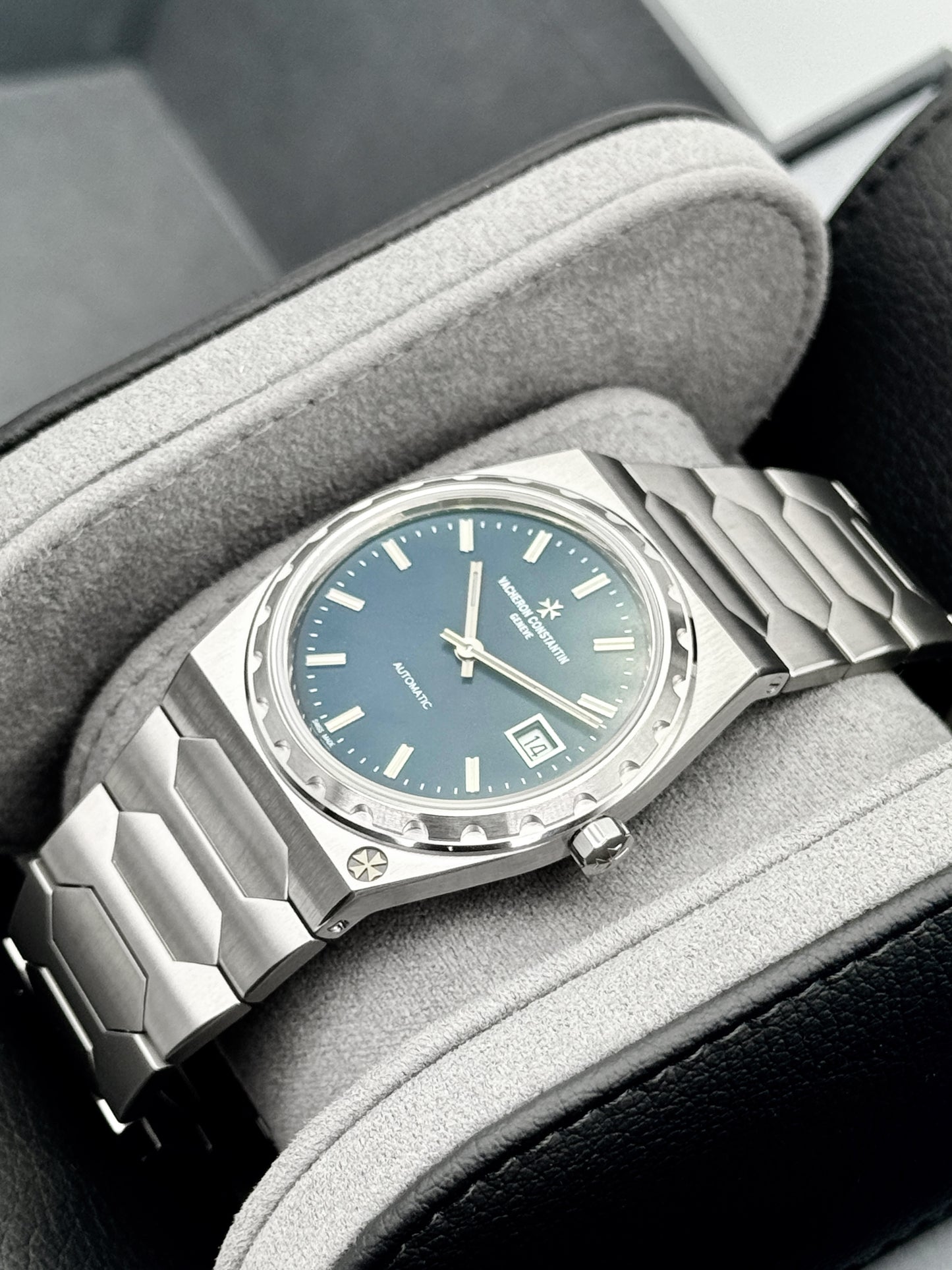 NEW 2026 Vacheron Constantin 222 37mm 4200H Stainless Steel Blue Dial