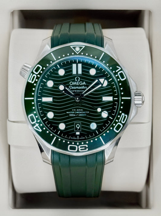 2026 Omega Seamaster Master Chronometer 42mm 210.32.42.20.10.001 Green Dial