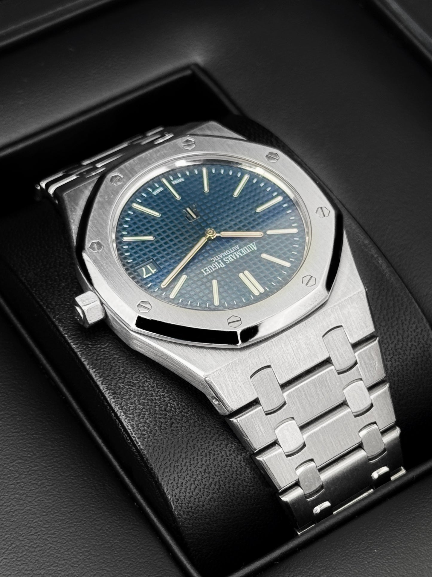 2016 Audemars Piguet Royal Oak 39mm 15202ST Stainless Steel Blue Dial