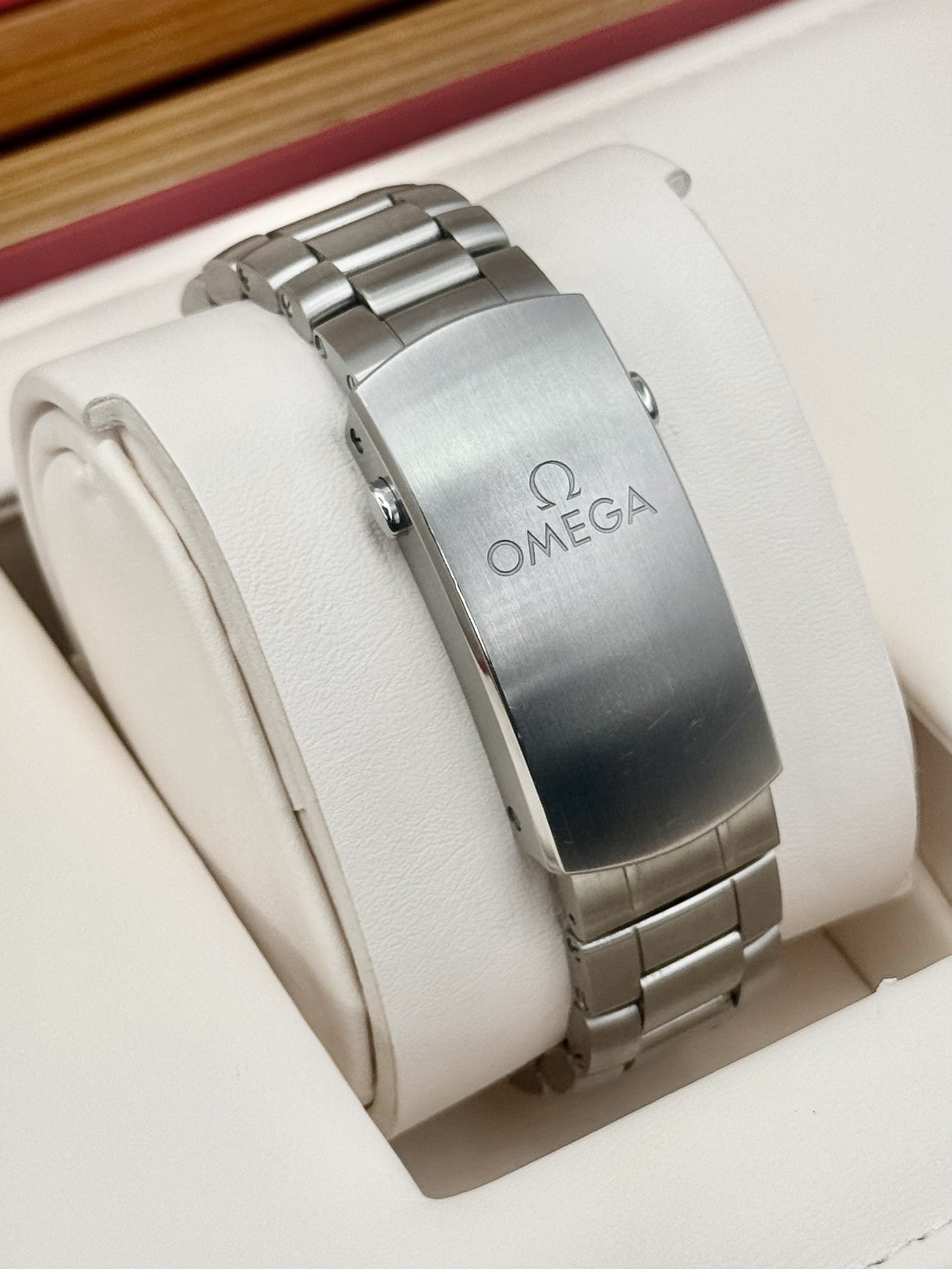 2023 Omega Seamaster Planet Ocean 43.5mm 215.30.44.21.04.001 White Dial