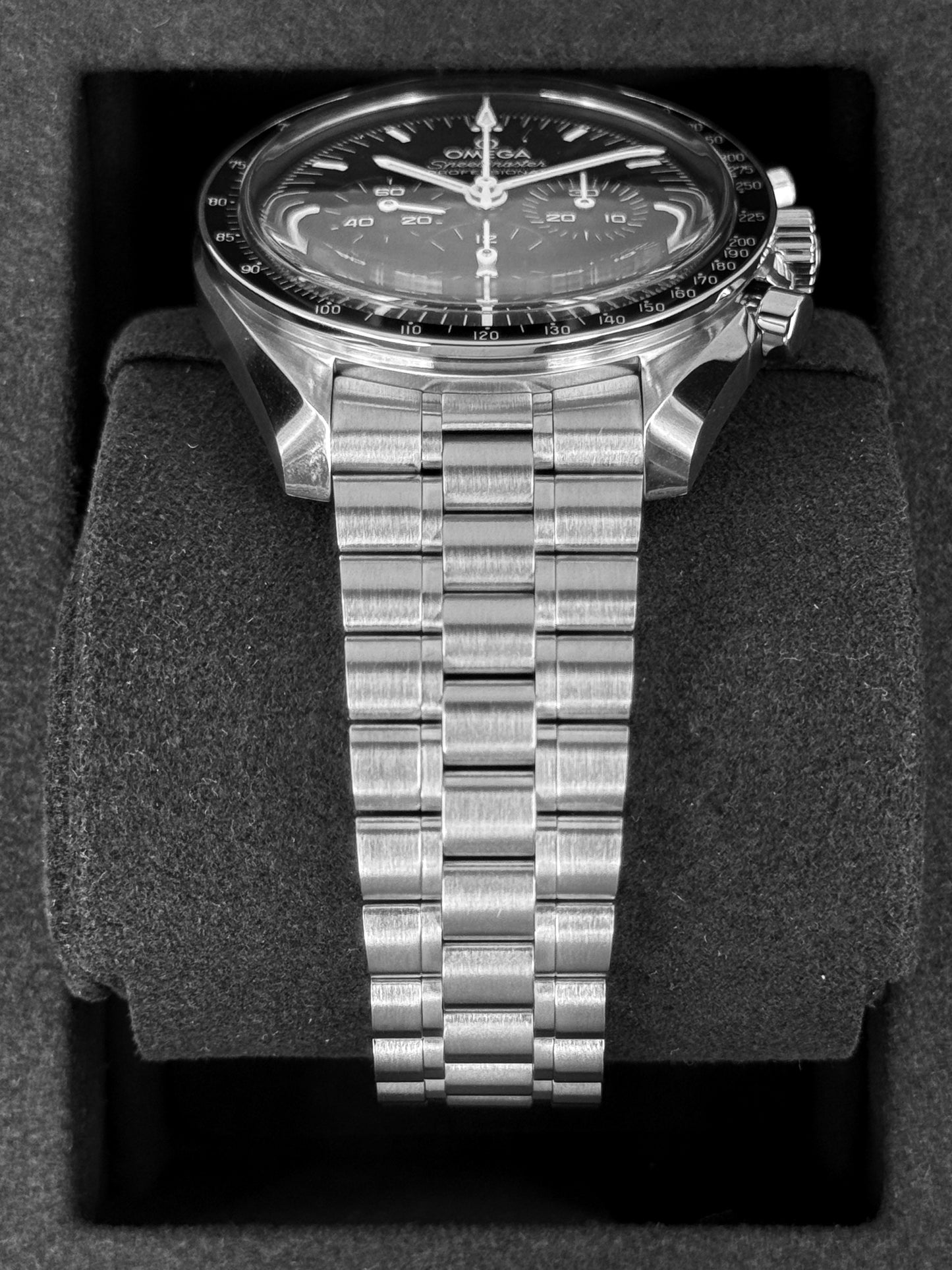 NEW 2026 Omega Speedmaster Moonwatch 42mm 310.30.42.50.01.001 Black