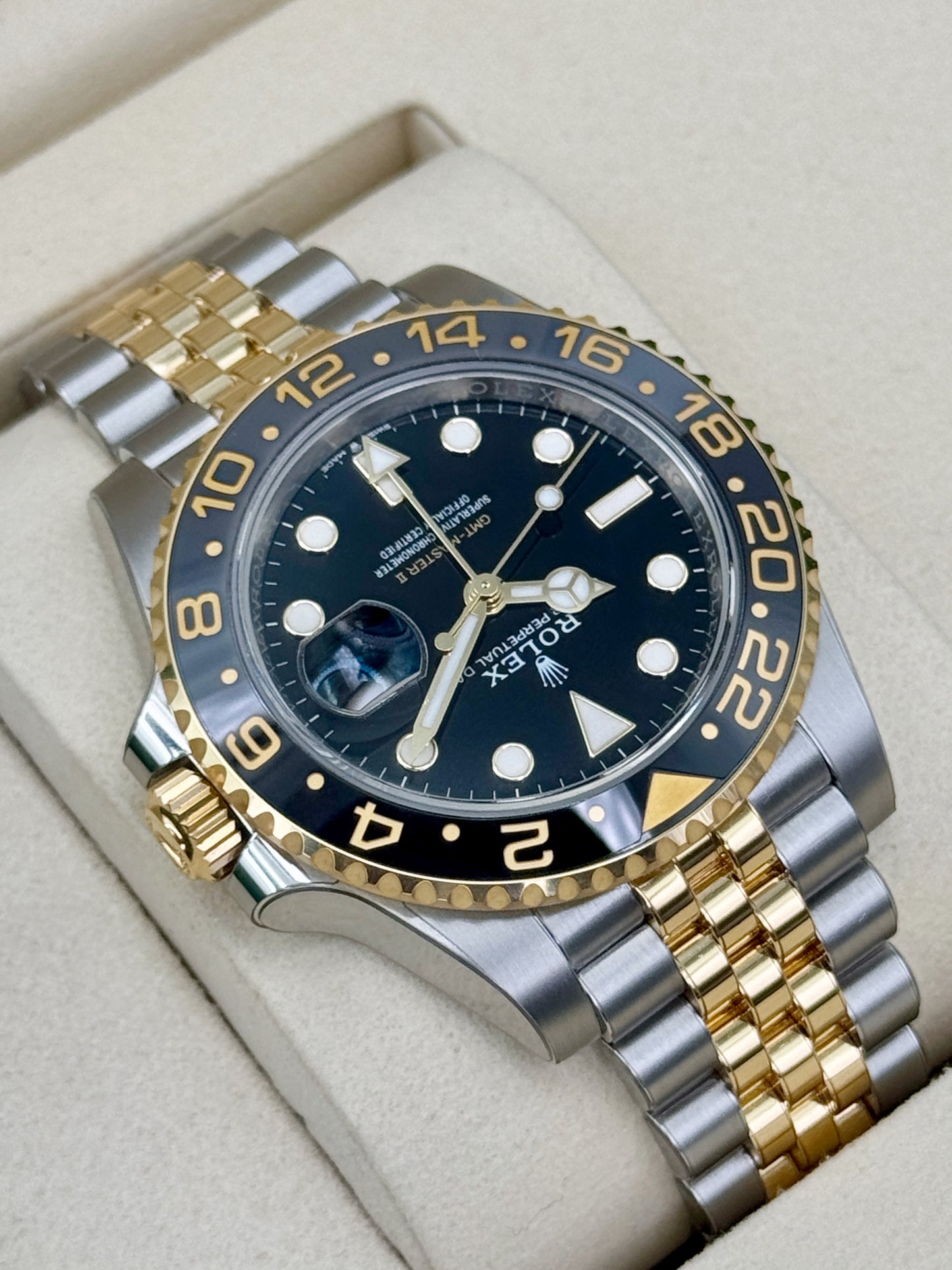 NEW 2026 Rolex GMT-Master II 40mm 126713GRNR Two-Tone Jubilee