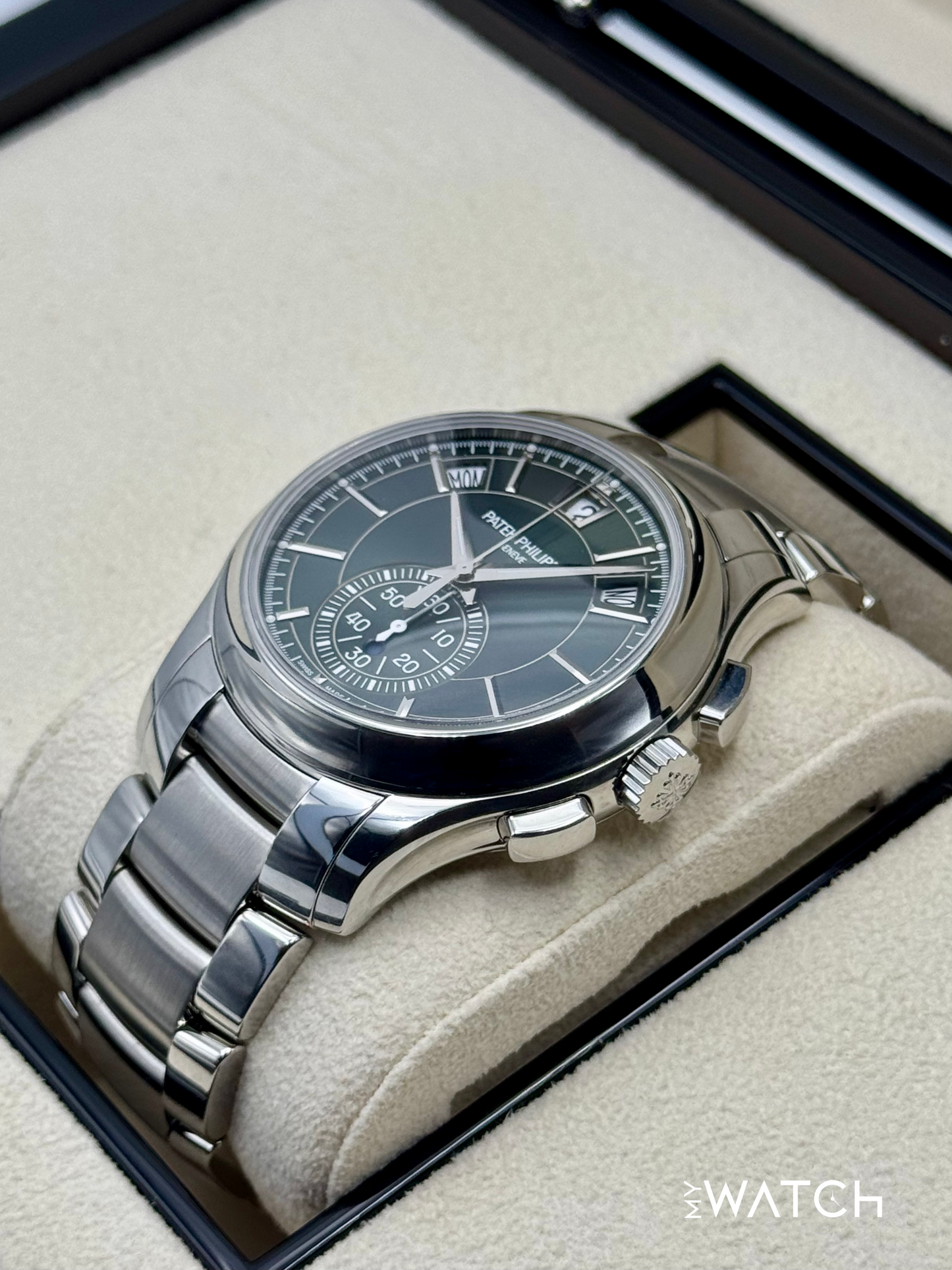 2022 Patek Philippe Flyback Chronograph Annual Calendar 5905/1A Olive Green Dial