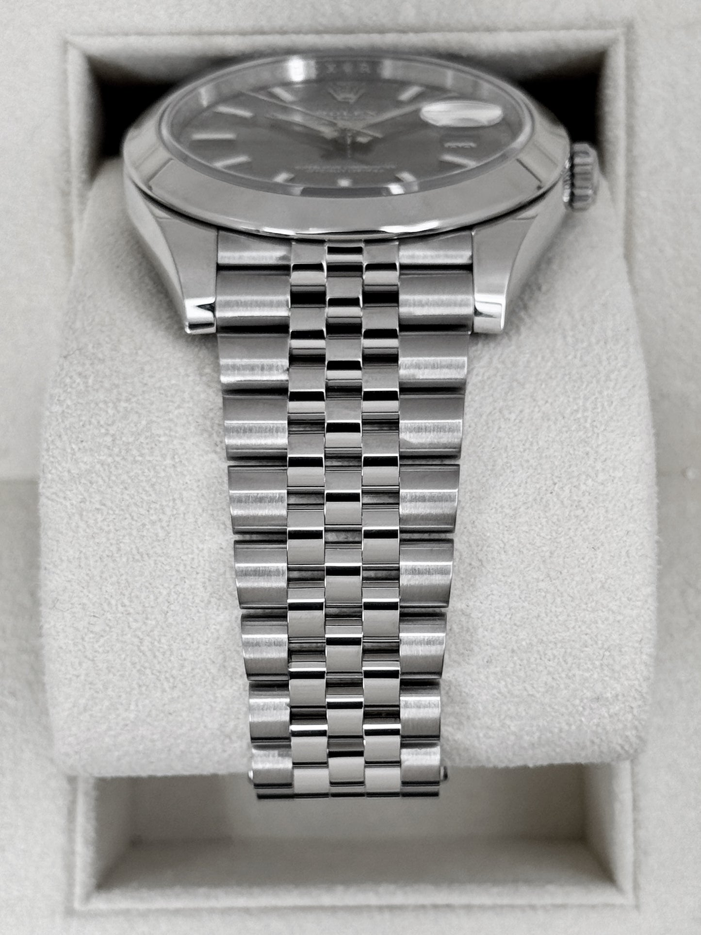 2024 Rolex Datejust 41mm 126300 Stainless Steel Jubilee Rhodium Dial