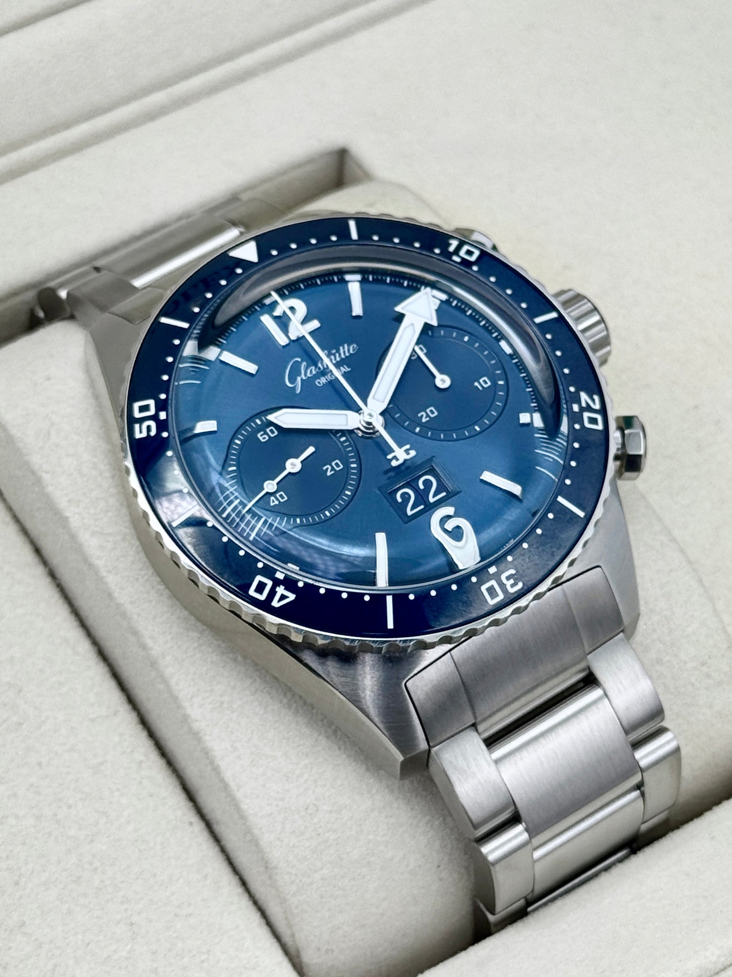 2025 Glashütte Original Seaq Chronograph 43.2mm 1-37-23-02-81 Blue Dial