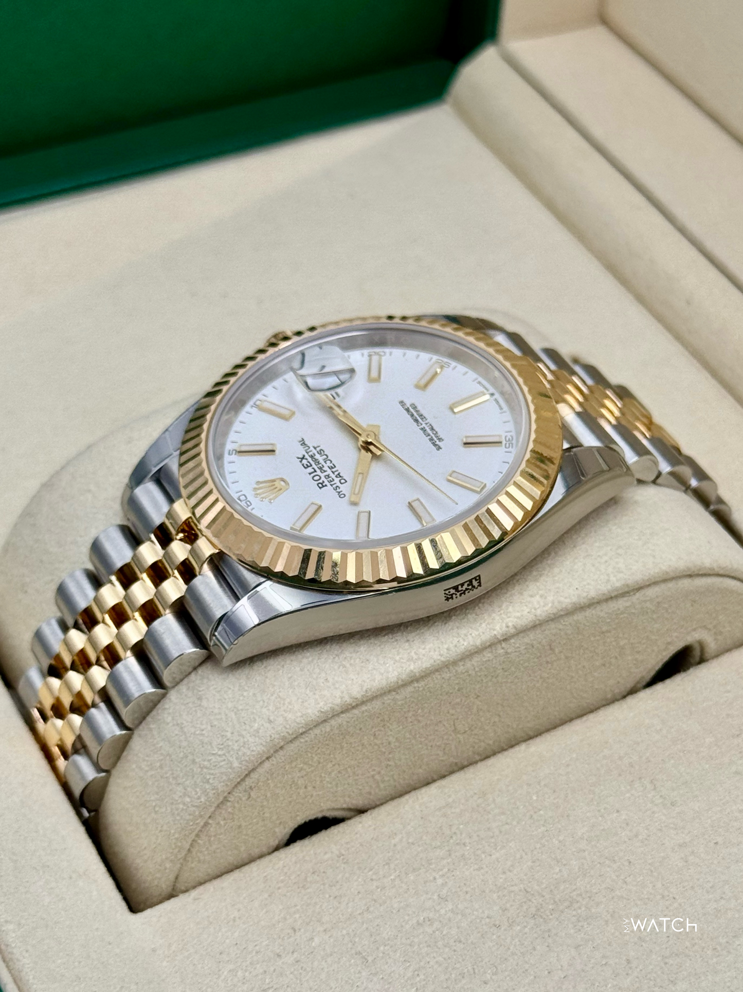 NEW 2025 Rolex Datejust 41mm 126333 Two-Tone Jubilee White Dial (STICKERED)