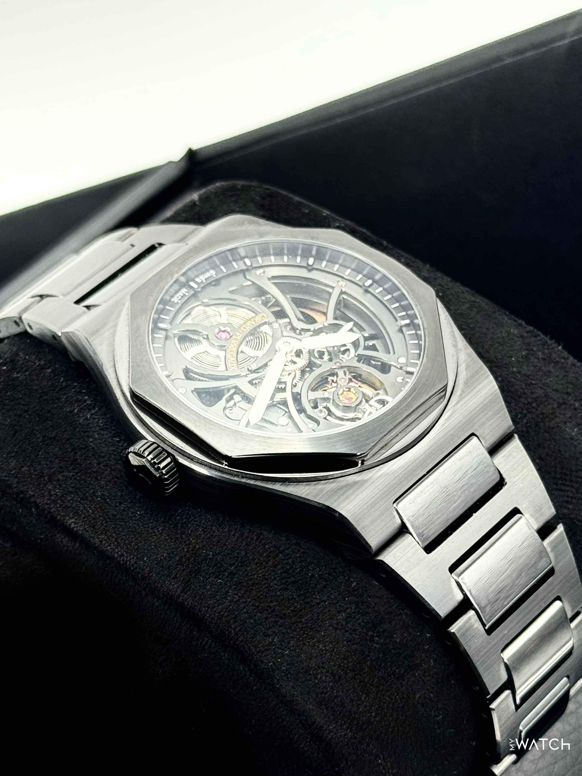 NEW 2025 Girard-Perregaux Laureato 42mm 81015-32-001-32A Black Skelton Dial - MyWatchLLC