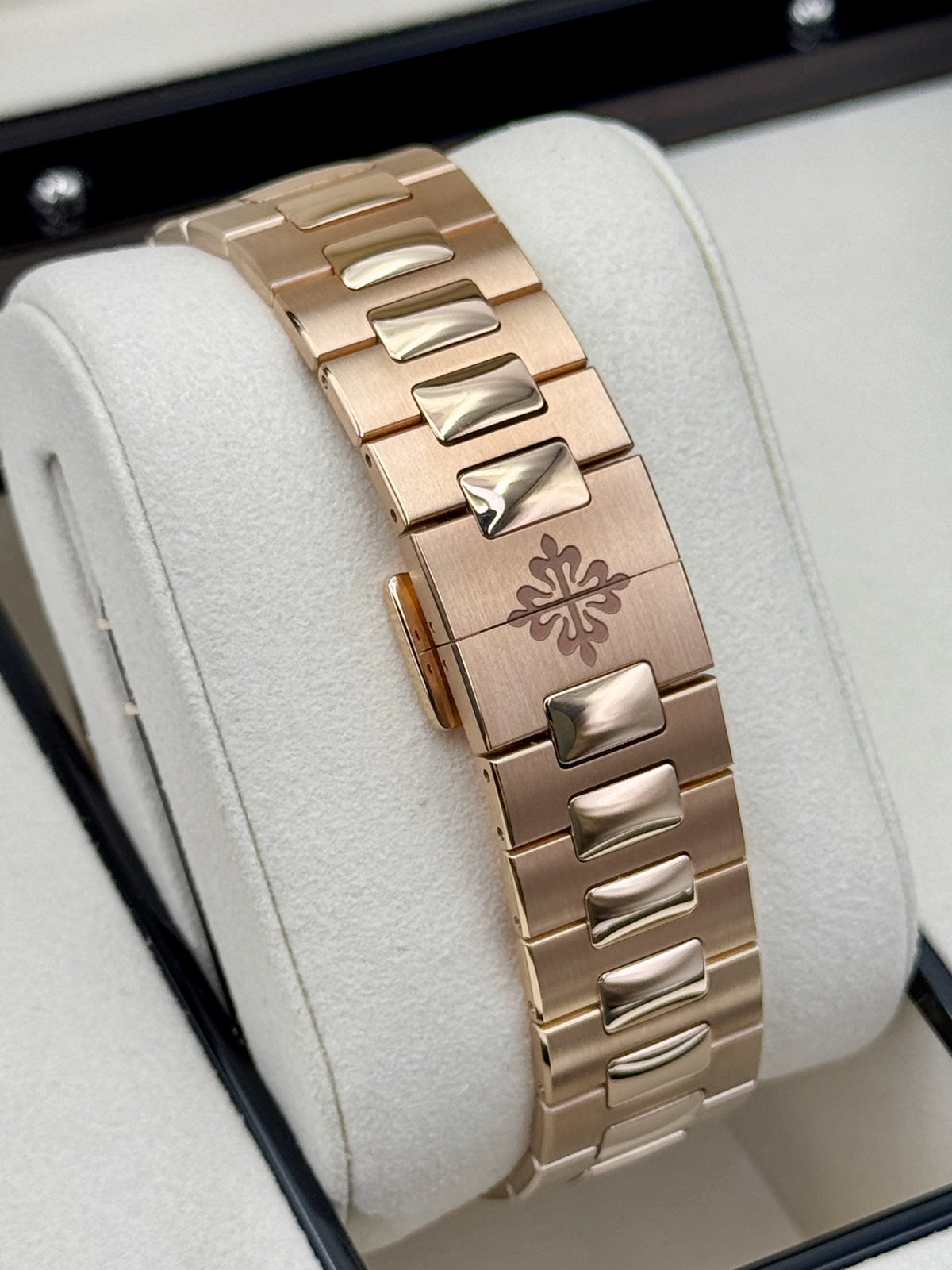 NEW 2026 Patek Philippe Nautilus 40mm 5712/1R Rose Gold Brown Dial - MyWatchLLC