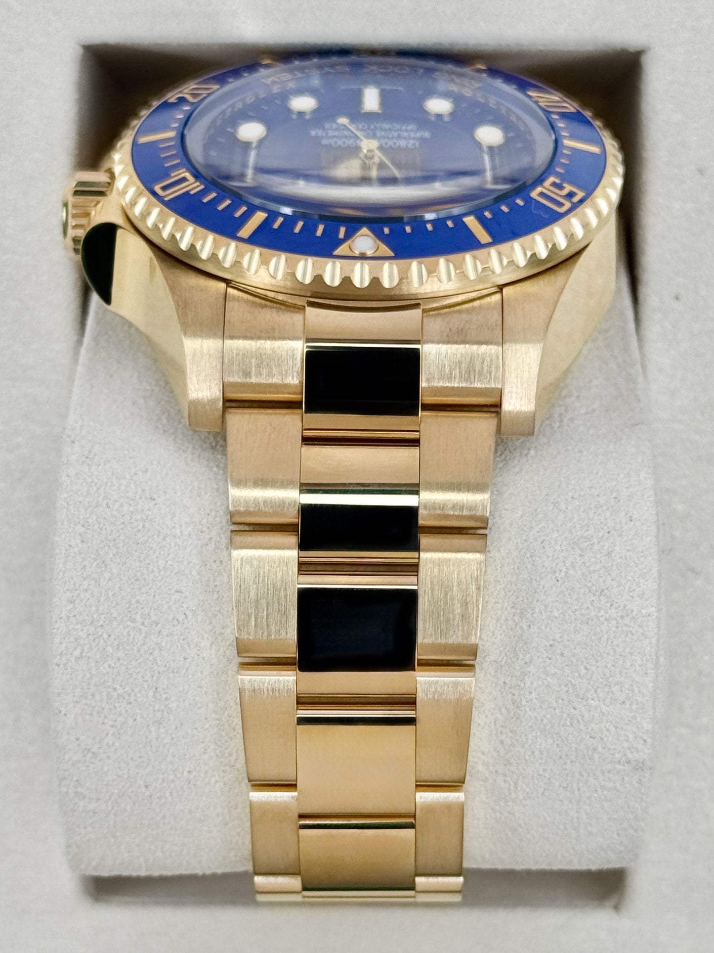 2026 Rolex Deepsea 44mm 136668LB 18K Yellow Gold Blue Dial