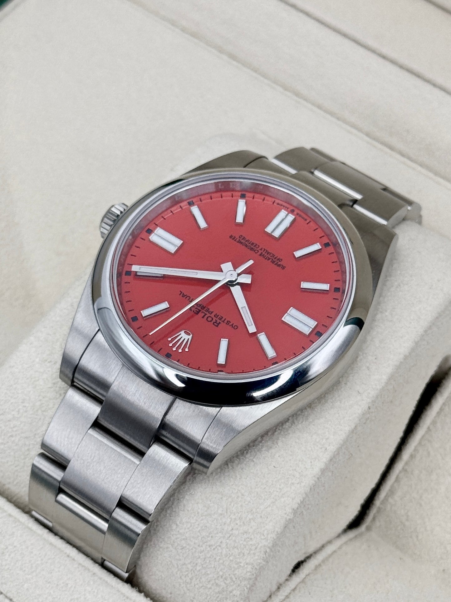 NEW Rolex Oyster Perpetual 41mm 124300 Coral Red Dial
