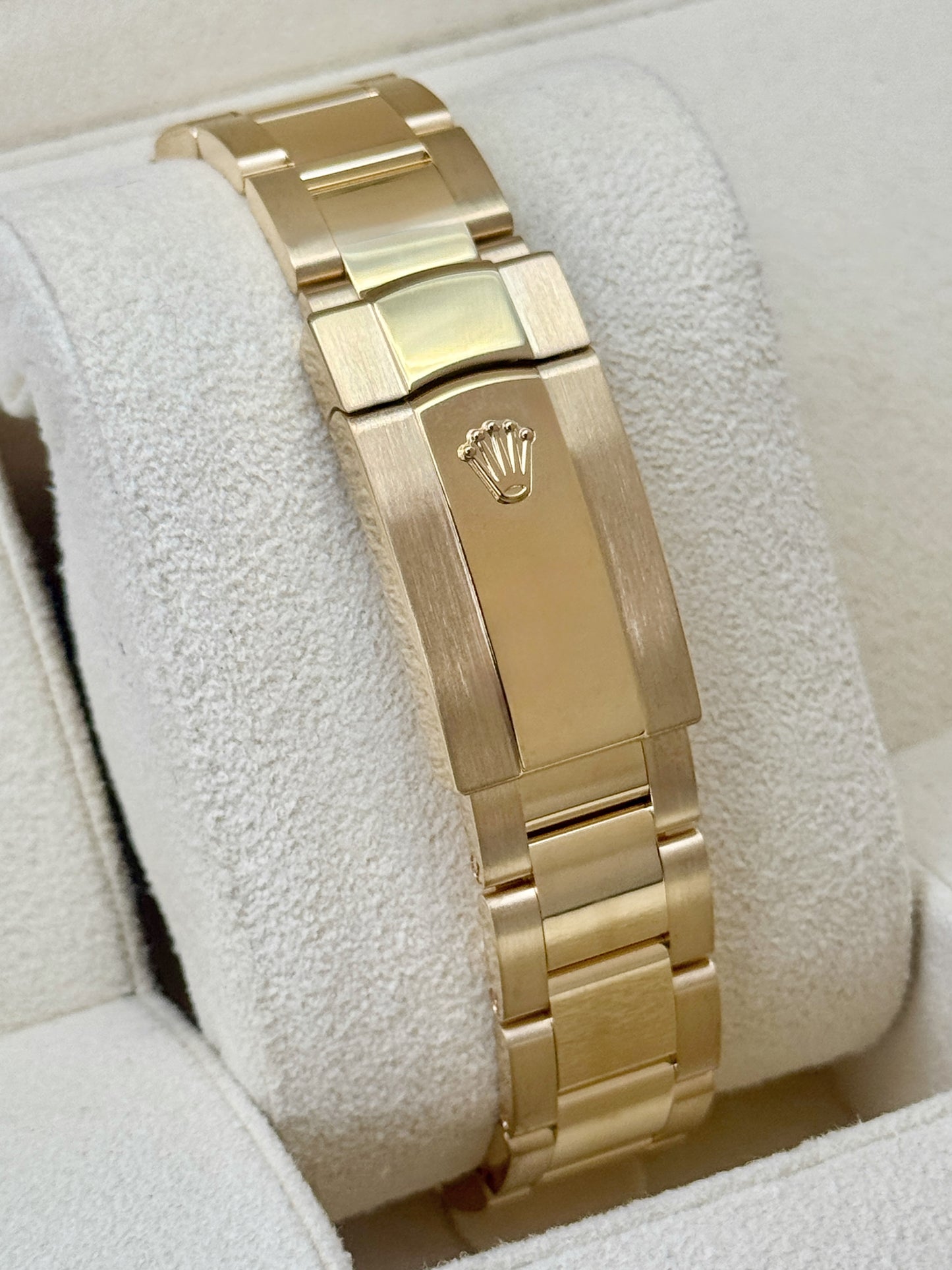 2023 Rolex Sky-Dweller 42mm 326938 Yellow Gold Oyster White Dial