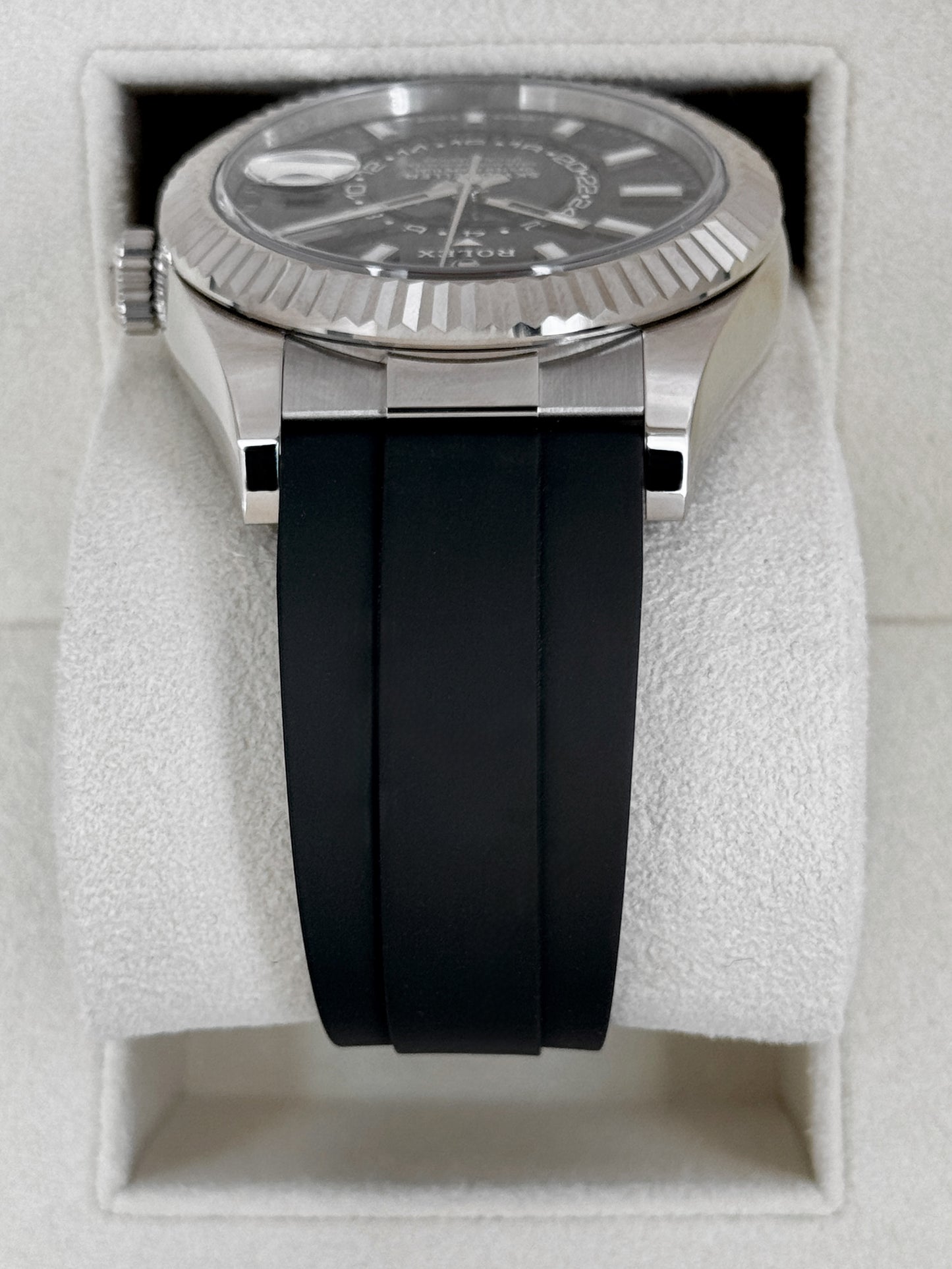 2024 Rolex Sky-Dweller 42mm 336239 White Gold Oysterflex Black Dial