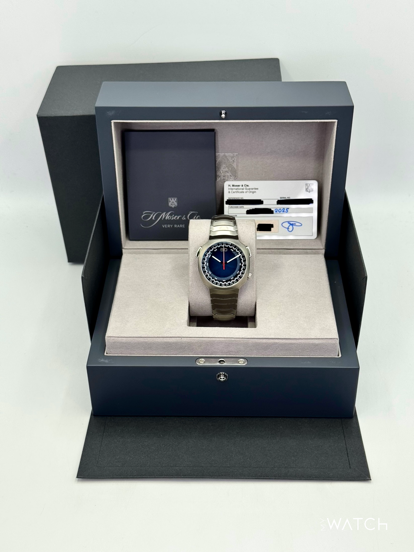 2025 H. Moser & Cie. Streamliner Flyback Chronograph 42.3mm 6907-1200 Blue Dial - MyWatchLLC