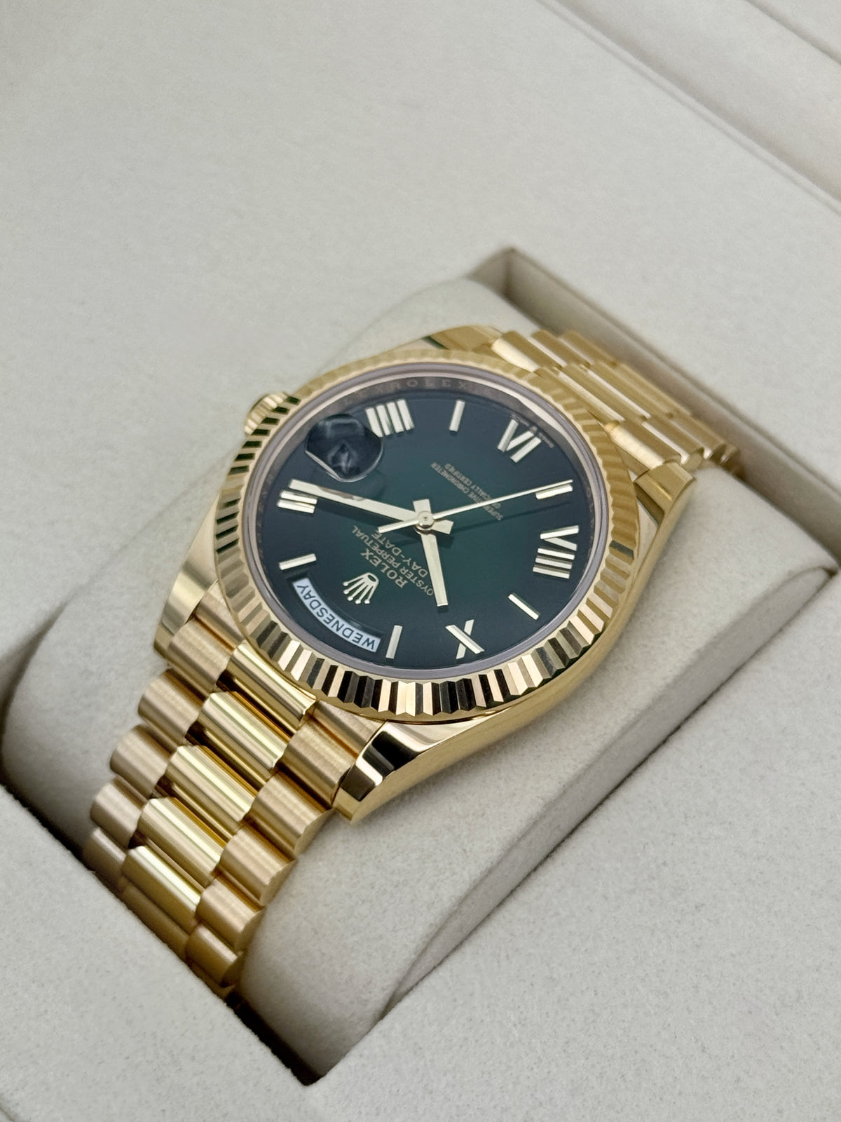 NEW 2026 Rolex Day-Date 40mm 228238 Presidential Green Ombre Dial (NEW STYLE CARD)