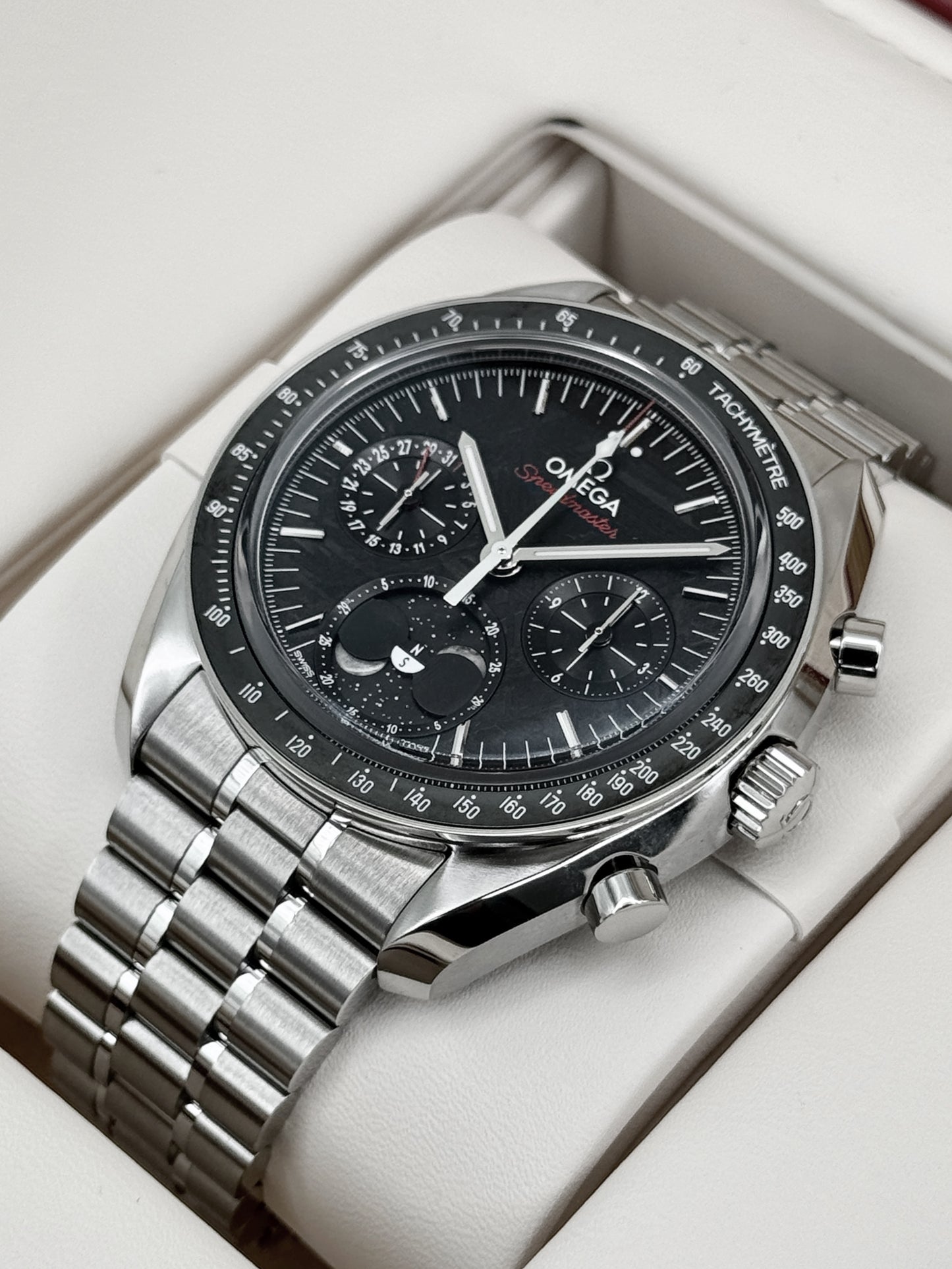 NEW 2026 Omega Speedmaster Moonphase 43mm 304.30.43.52.01.001 Meteorite Dial