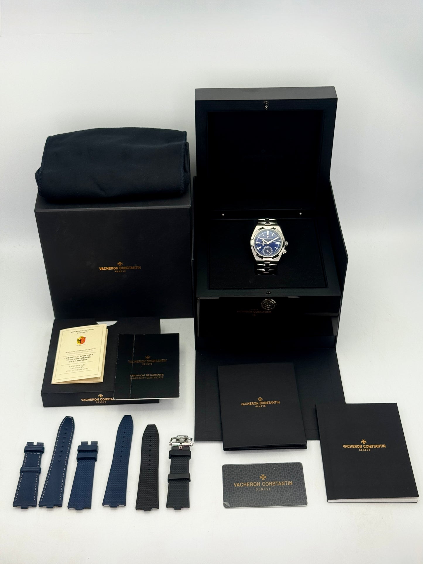 2020 Vacheron Constantin Overseas Dual Time 41mm 7900V Blue Dial