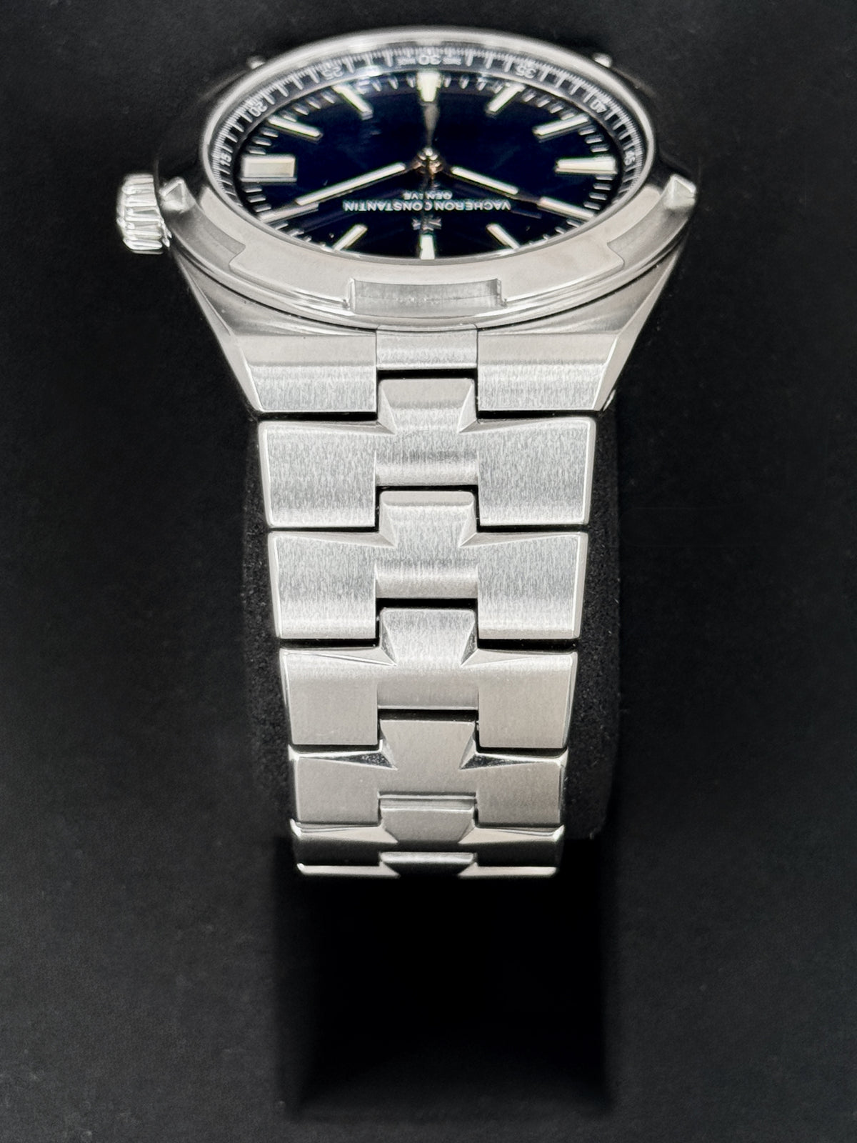 2021 Vacheron Constantin Overseas 41mm 4500V Stainless Steel Blue Dial