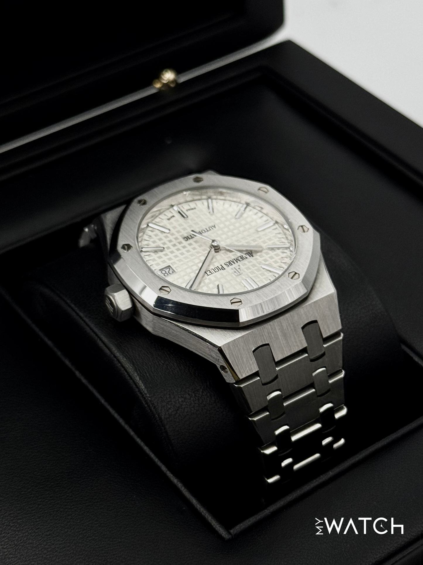 2016 Audemars Piguet  Royal Oak  37mm 15450ST Stainless Steel White Dial