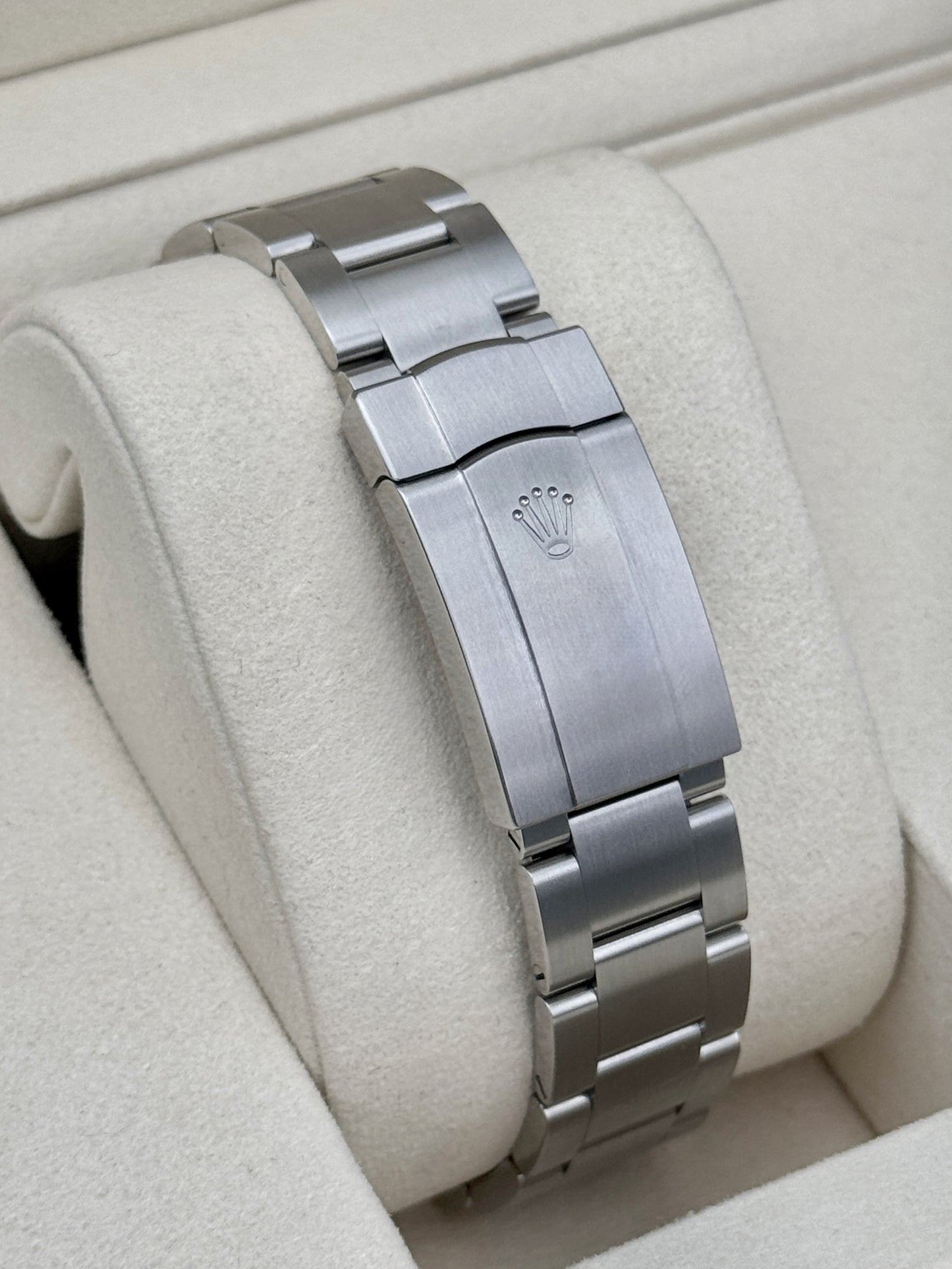 2025 Rolex Oyster Perpetual 41mm 134300 Pistachio Dial
