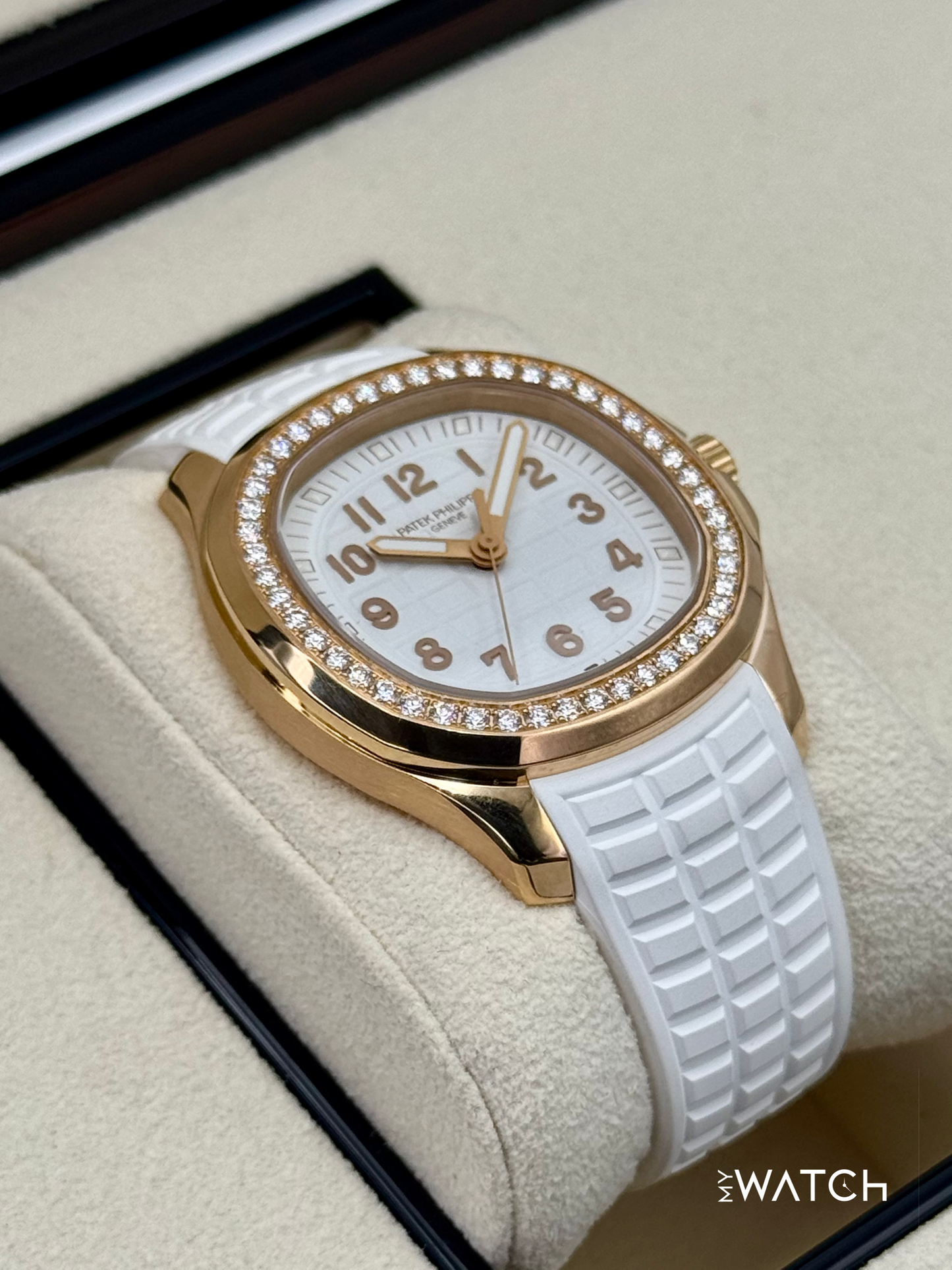 2022 Patek Philippe Aquanaut Luce Travel 5269 38.8mm Rose Gold White Dial