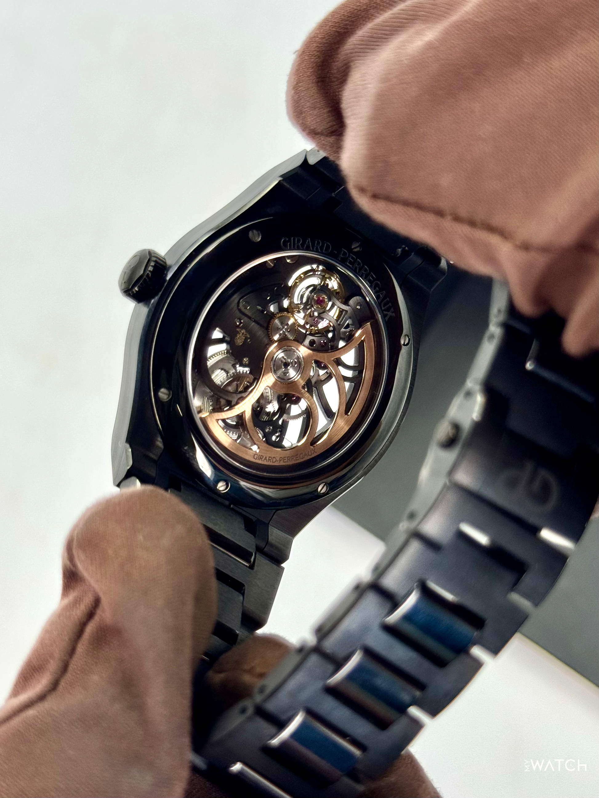 NEW 2025 Girard-Perregaux Laureato 42mm 81015-32-001-32A Black Skelton Dial - MyWatchLLC