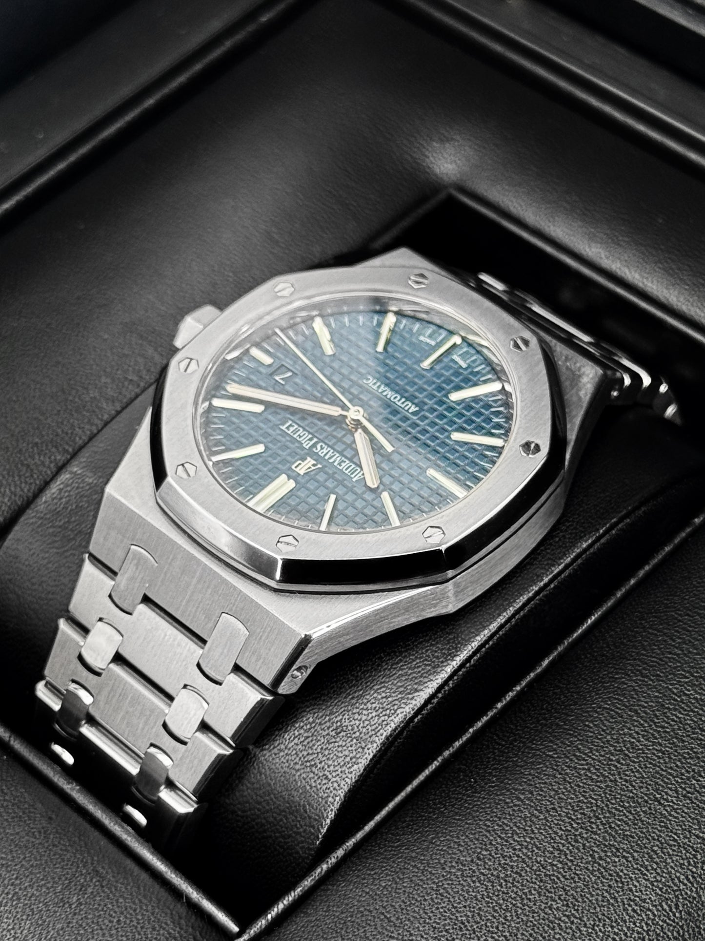 2017 Audemars Piguet Royal Oak 41mm 15400ST Blue Dial