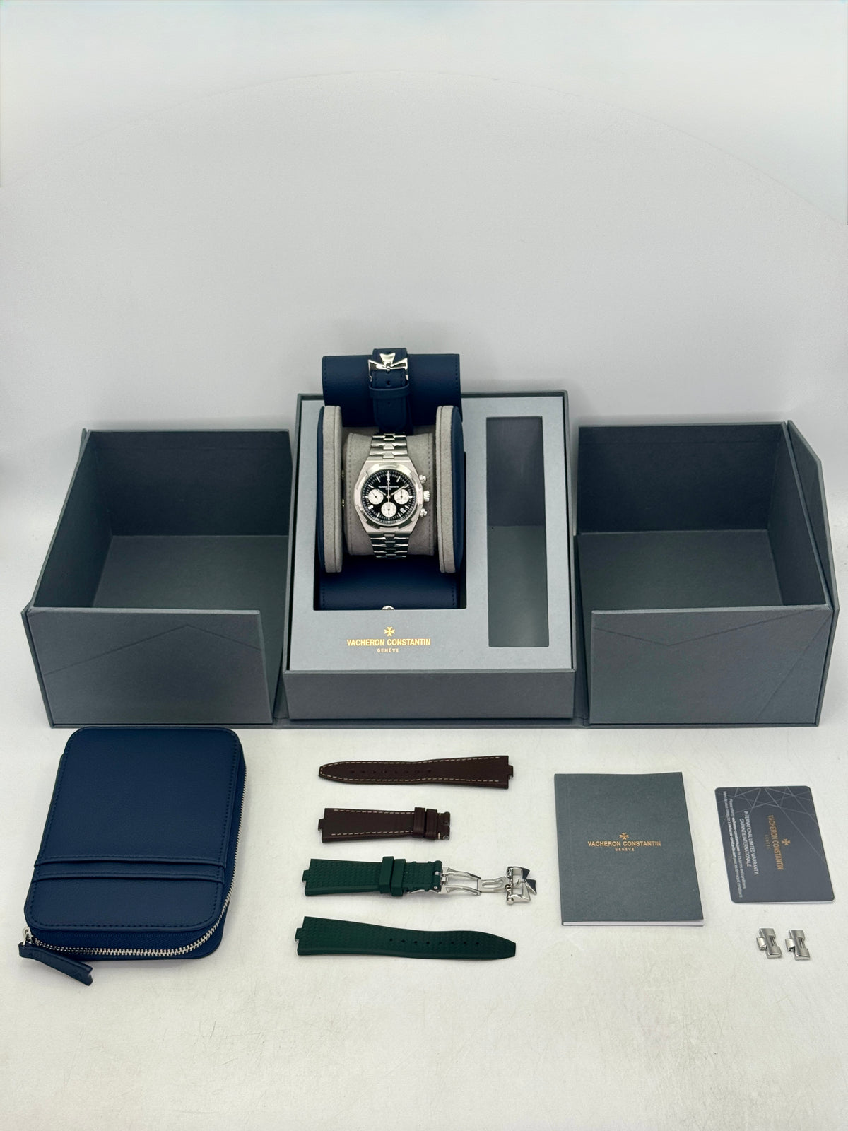 2026 Vacheron Constantin Overseas 42mm 5520V Stainless Steel Black Dial