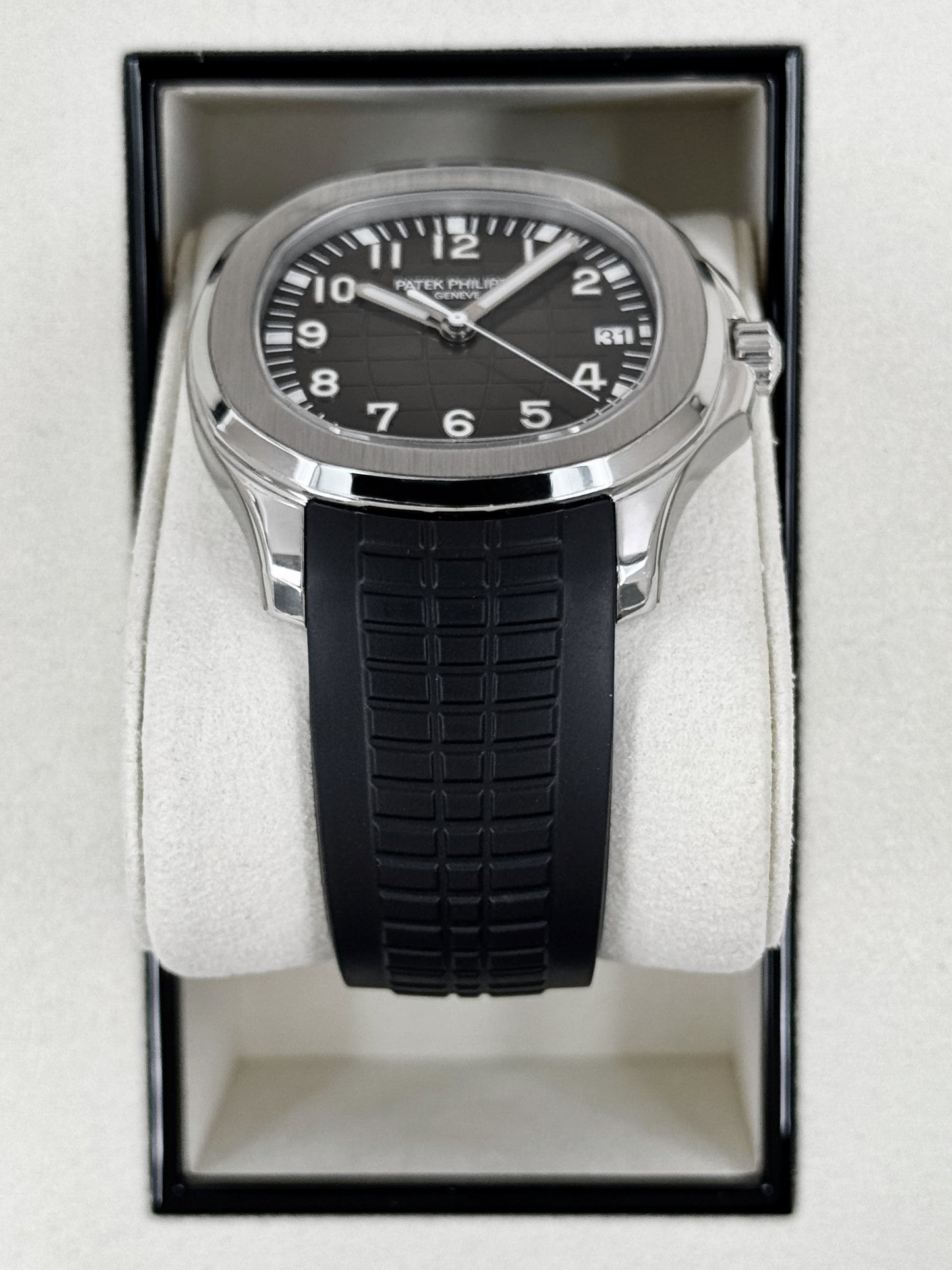 2022 Patek Philippe Aquanaut 40.8mm 5167A Stainless Steel Gray Dial