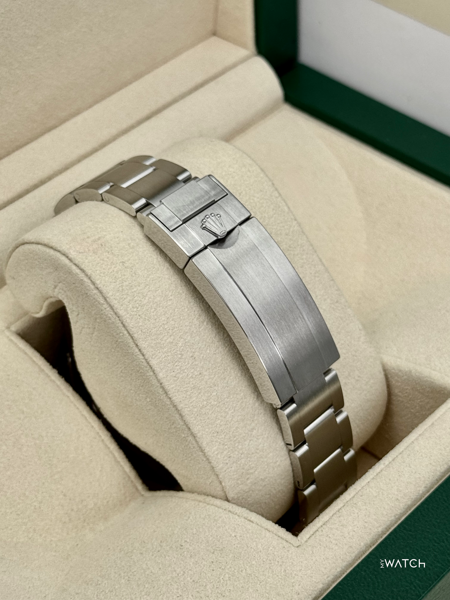 2019 Rolex Submariner “Hulk” 40mm 116610LV Green Dial